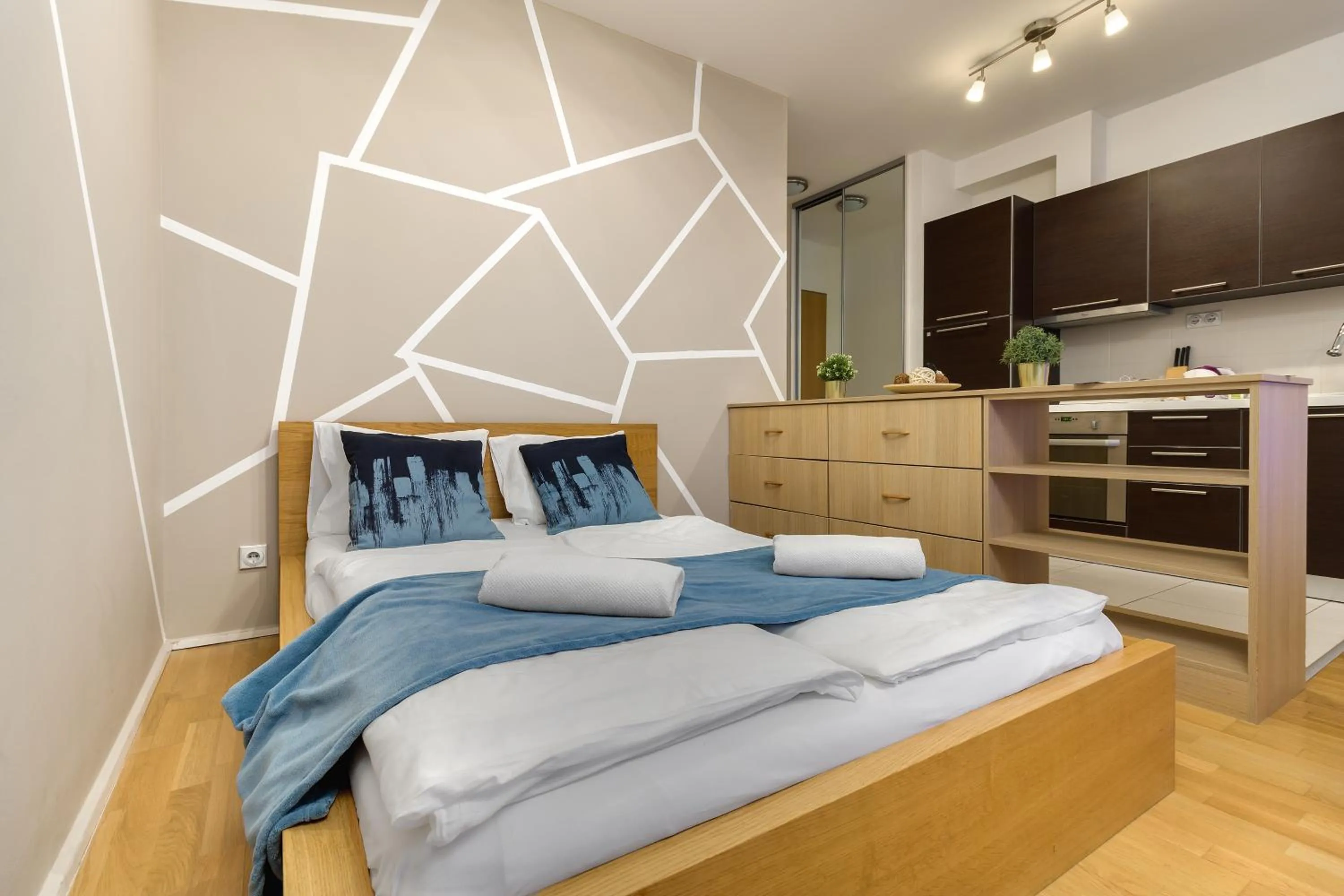 Bed in Quality Point Apartments 0-24 reception