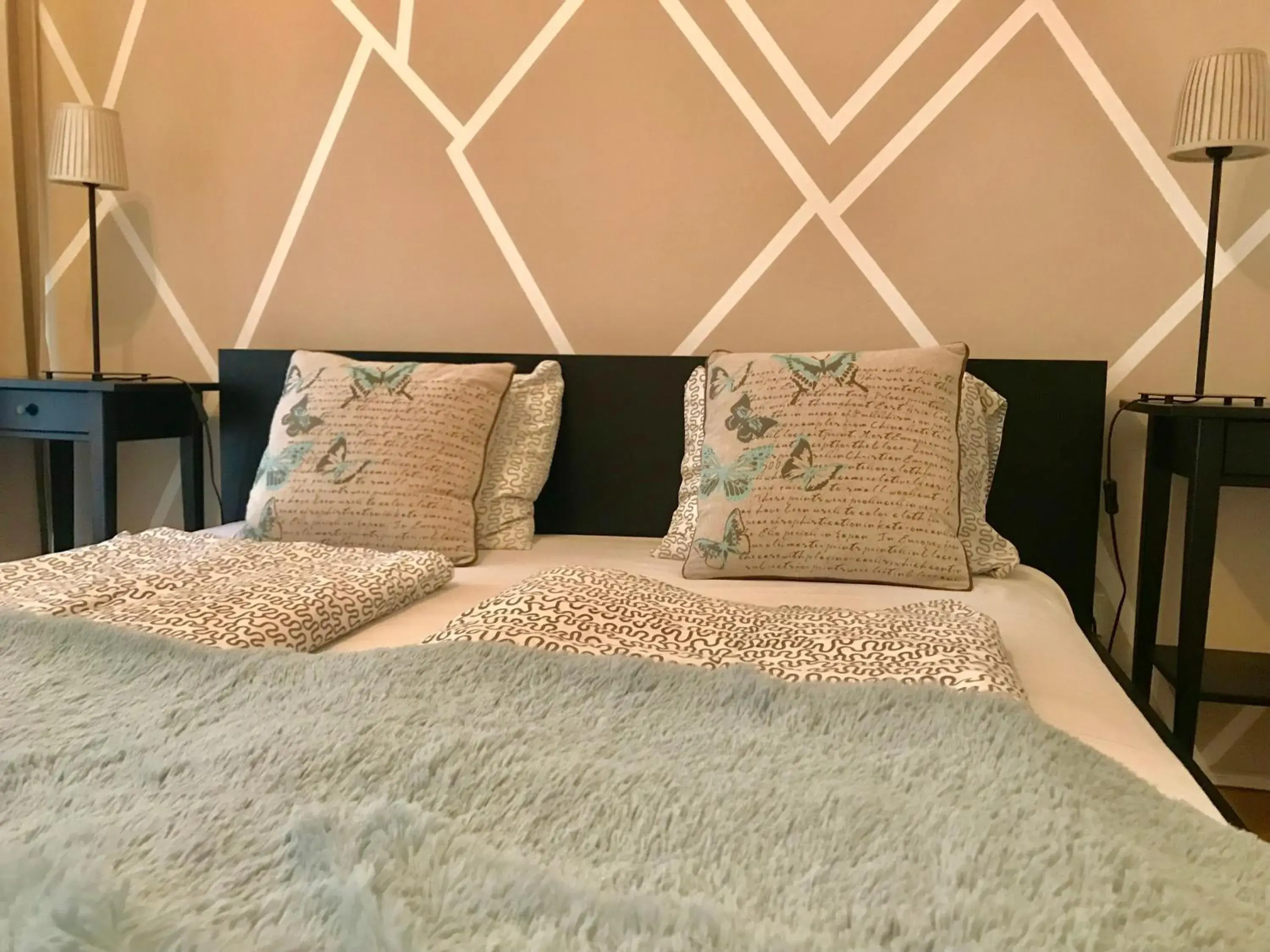 Bed in Quality Point Apartments 0-24 reception Bed in Quality Point Apartments 0-24 reception