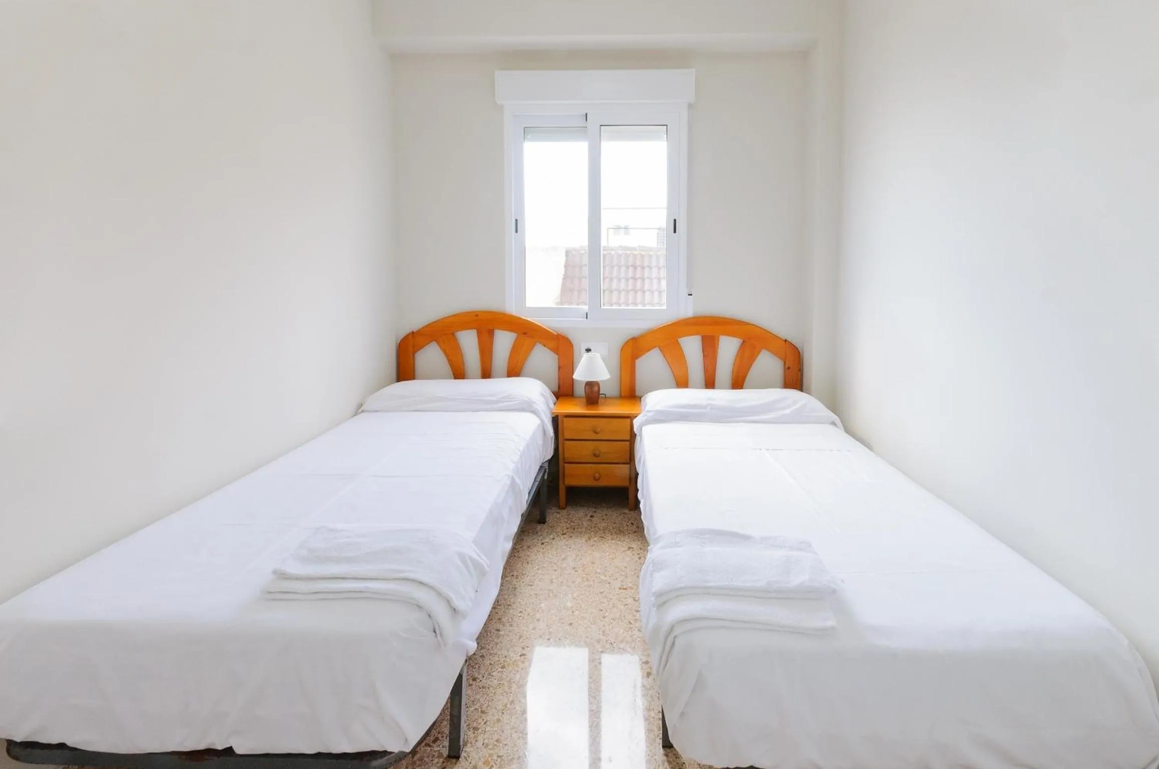 Bedroom, Bed in Turia