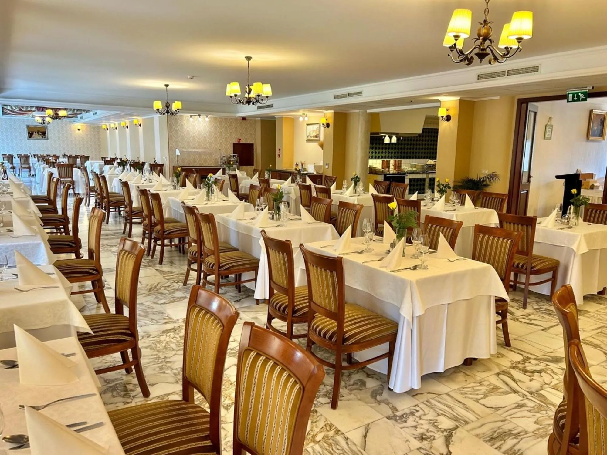 Restaurant/places to eat in Calimbra Wellness Hotel Superior