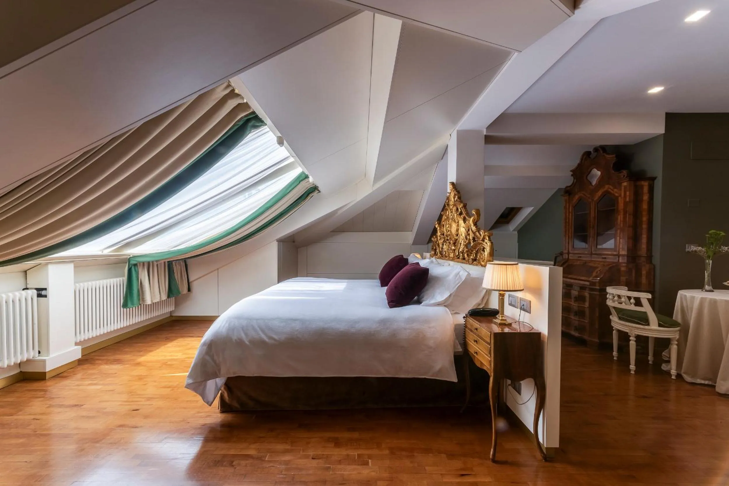 Bedroom, Bed in Hotel Doriguzzi