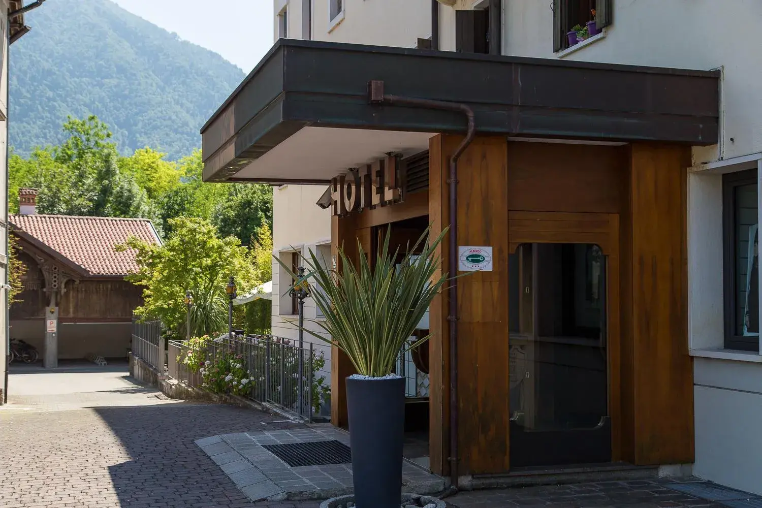 Property building in Hotel Doriguzzi Property building in Hotel Doriguzzi