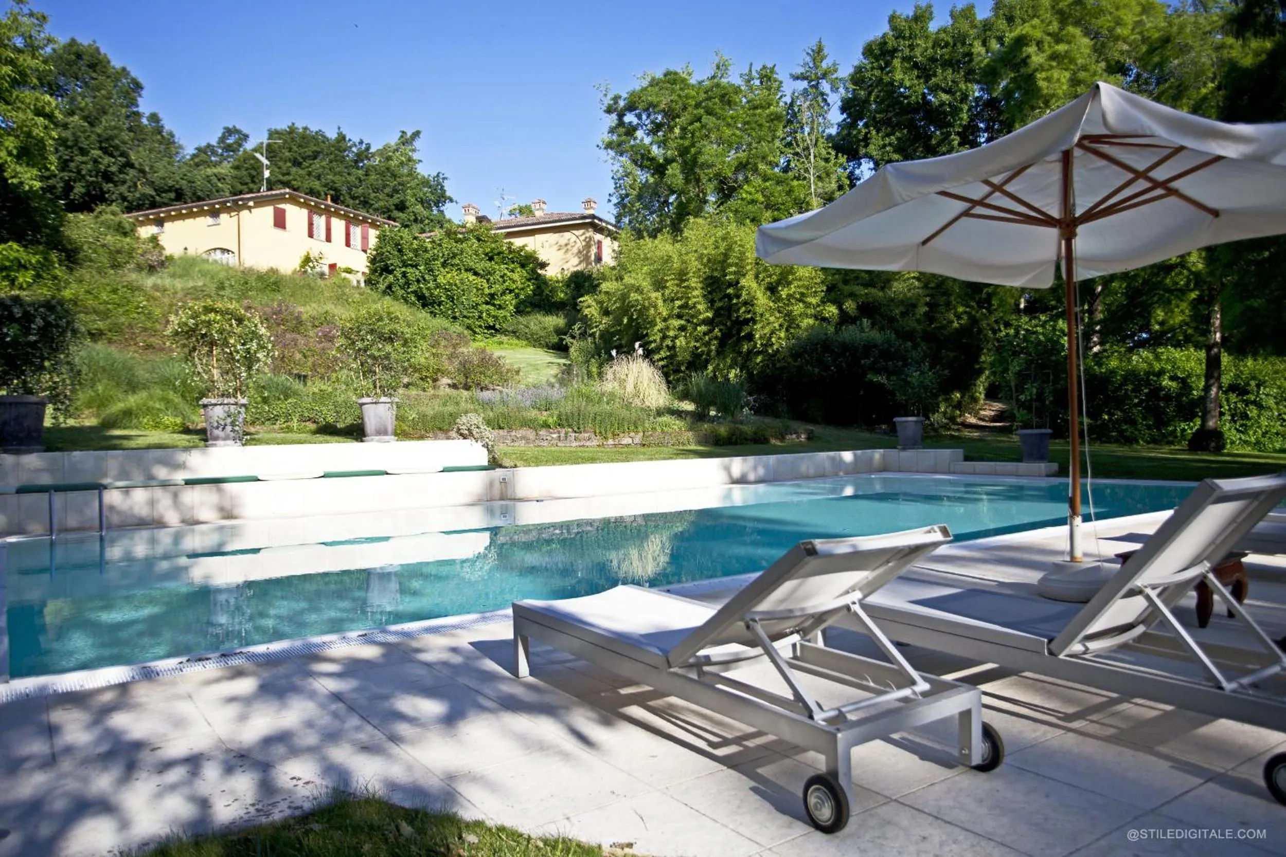 Swimming pool in Casino di Pragatto