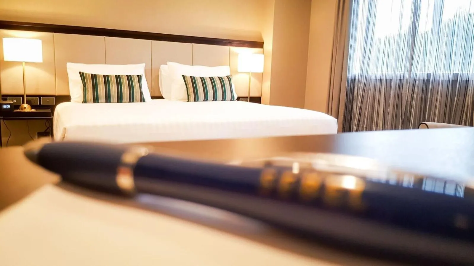 Bed in The Sebel Auckland Manukau