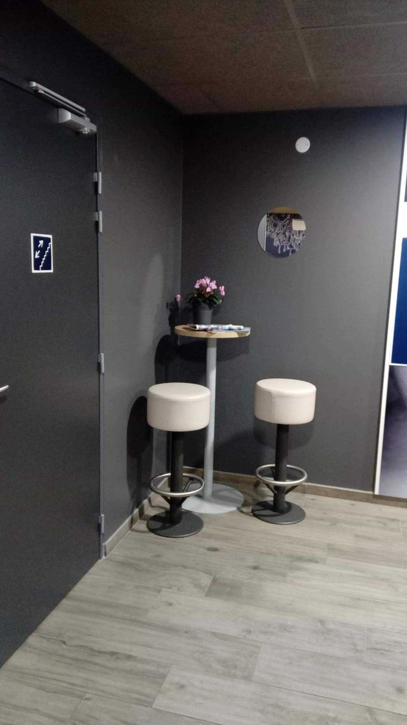 Decorative detail in ibis budget Dieppe Centre Port