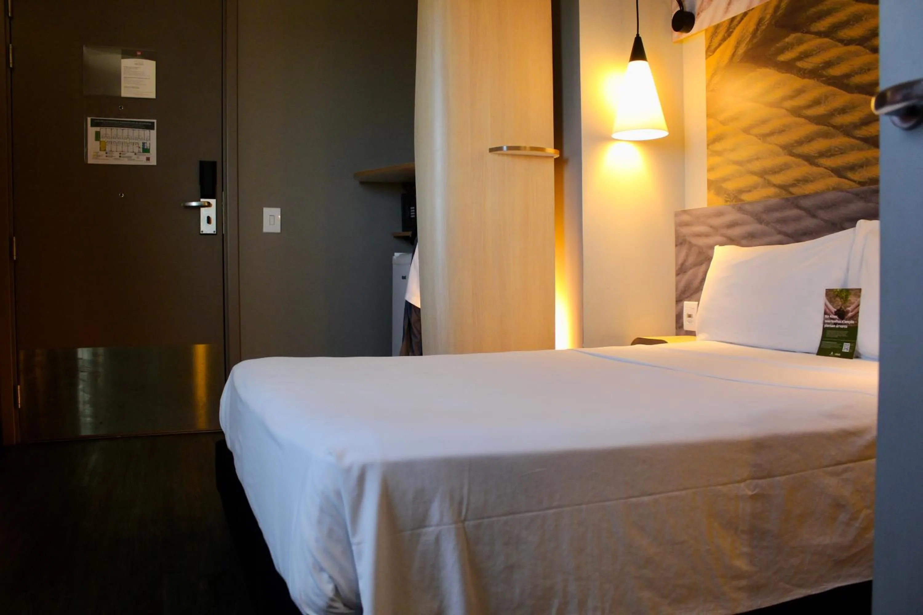 Photo of the whole room, Bed in ibis Natal