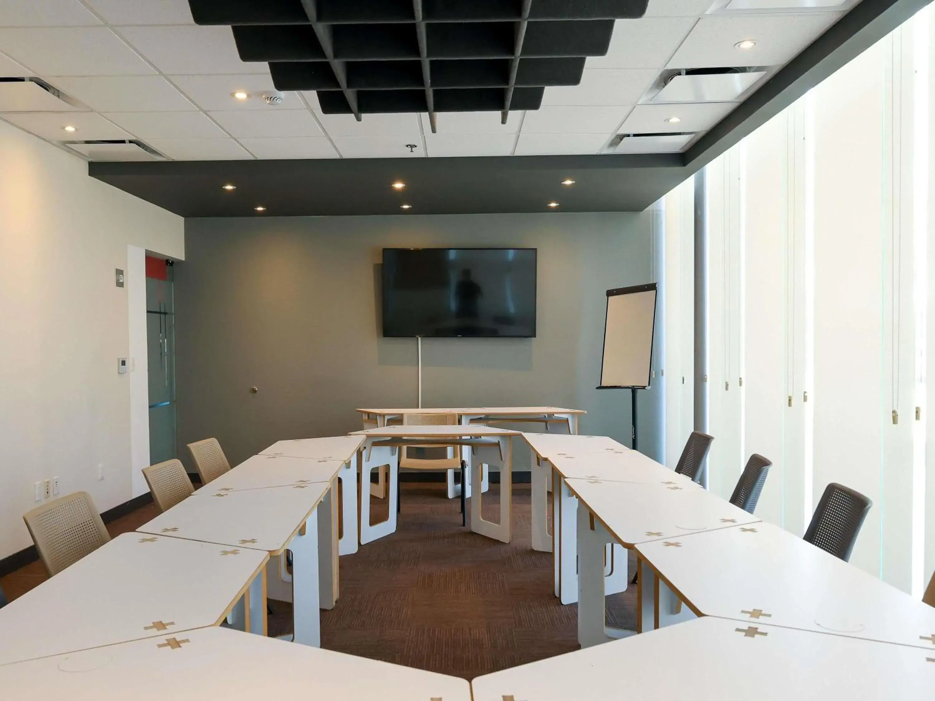 Property building in Ibis Mazatlan Marina Property building in Ibis Mazatlan Marina