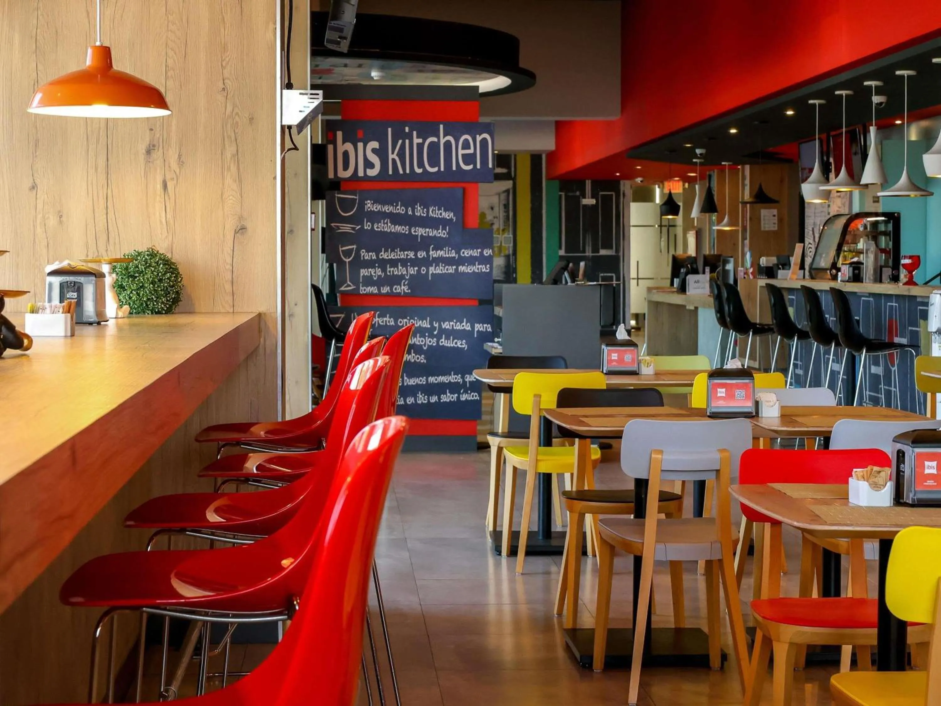 Restaurant/places to eat in Ibis Mazatlan Marina