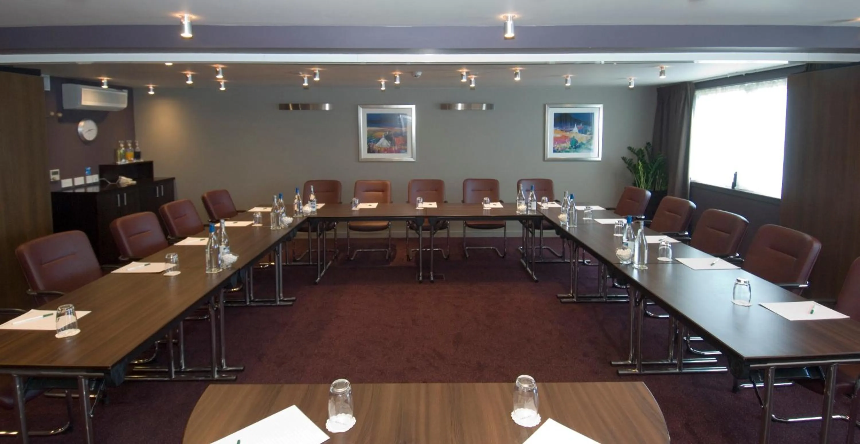Meeting/conference room in Holiday Inn Aberdeen West by IHG