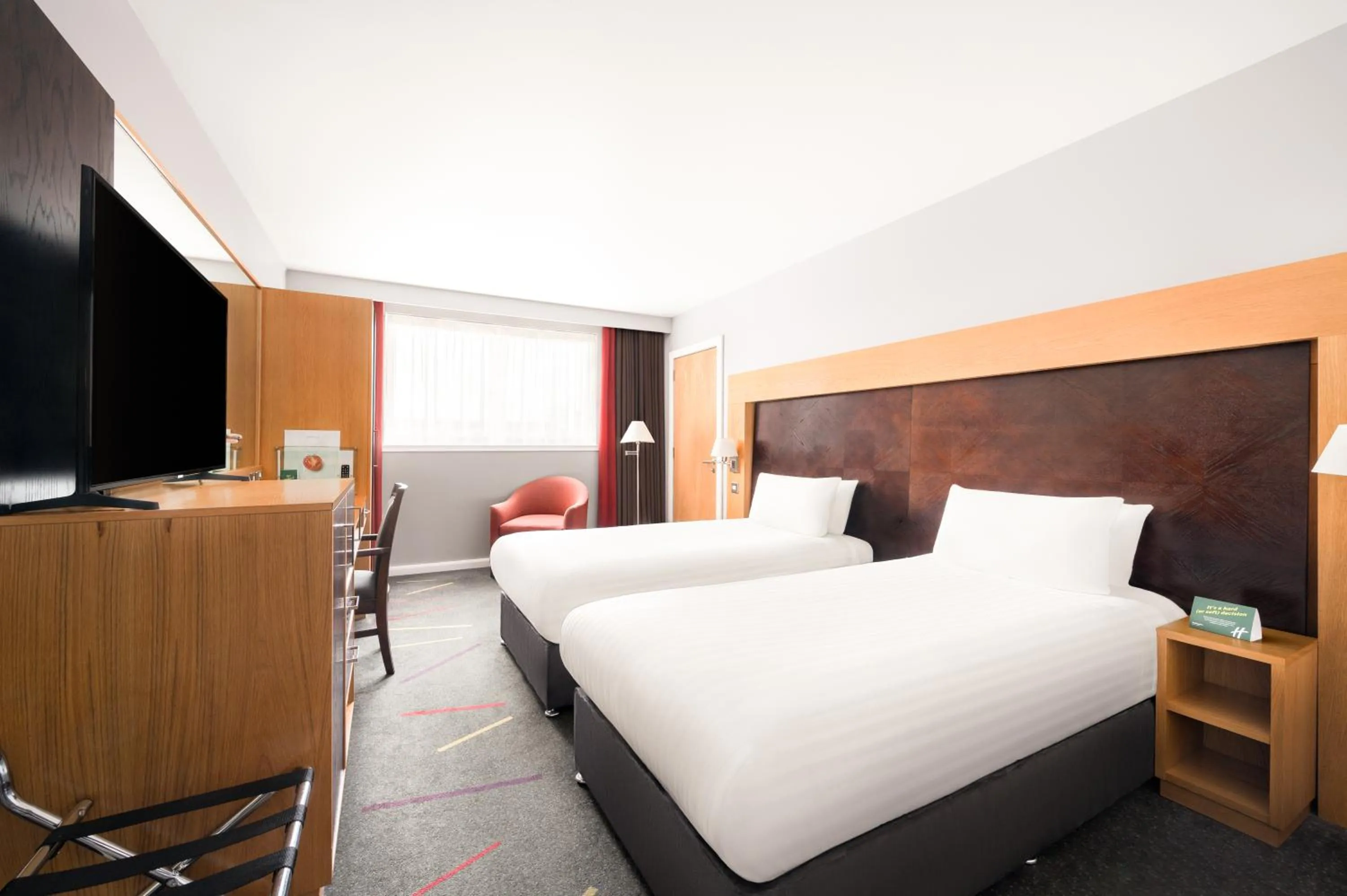 Bed in Holiday Inn Aberdeen West by IHG