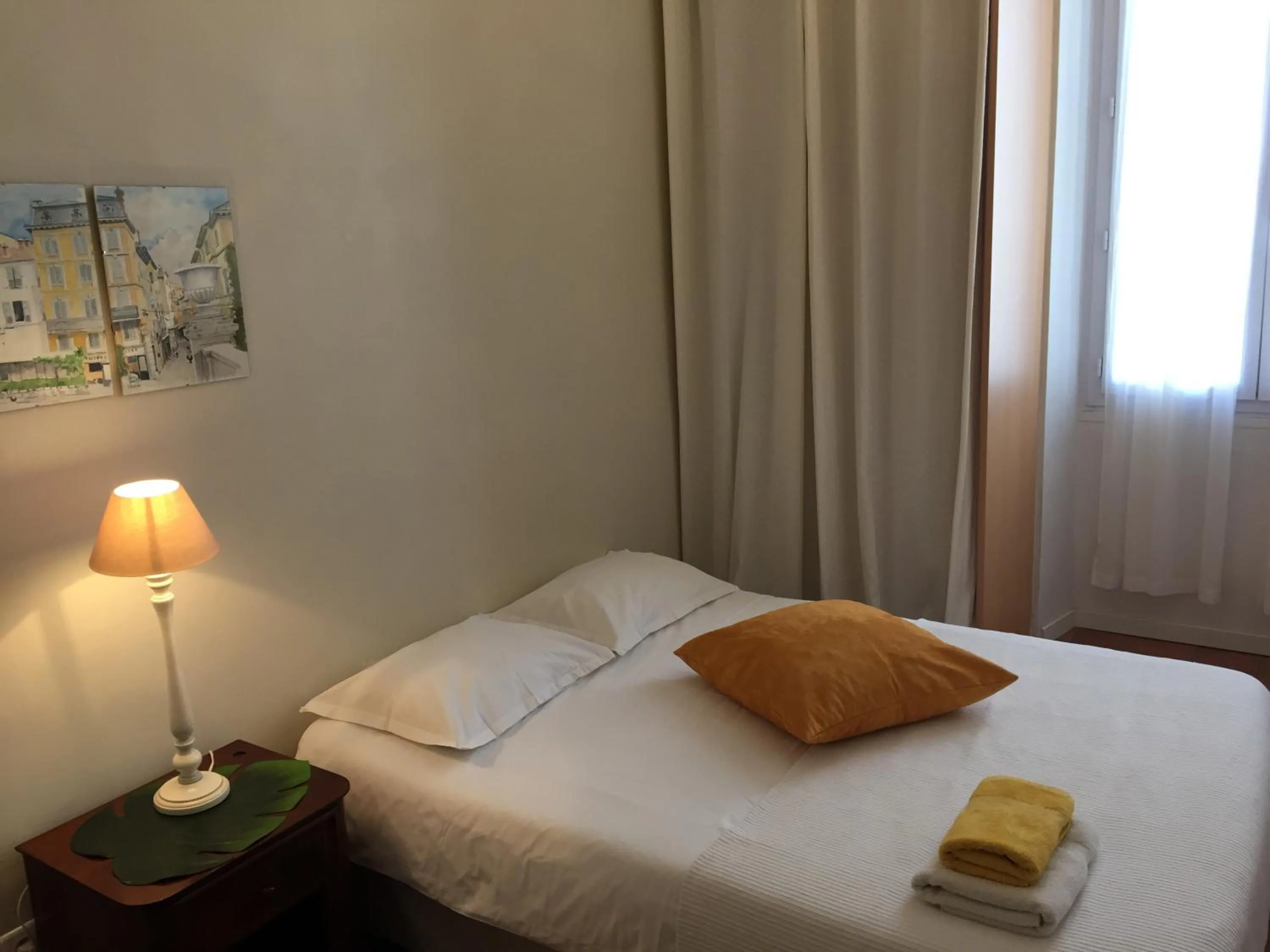 Bedroom, Bed in Studios Floreal