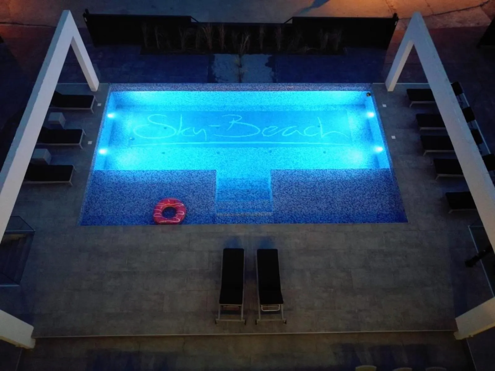 Swimming pool in Sky Beach Aparthotel