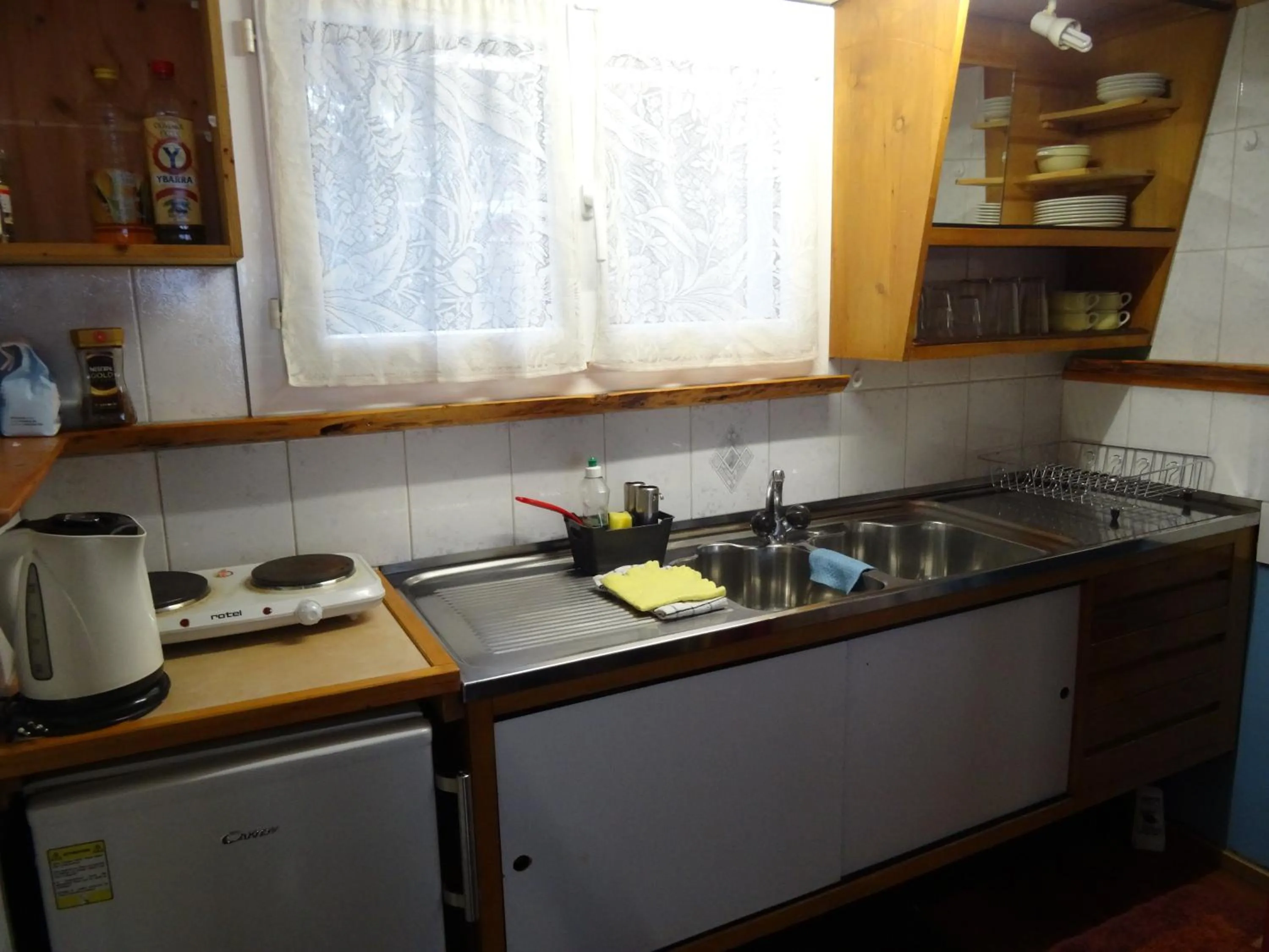 Photo of the whole room in Free Spirit Lodge