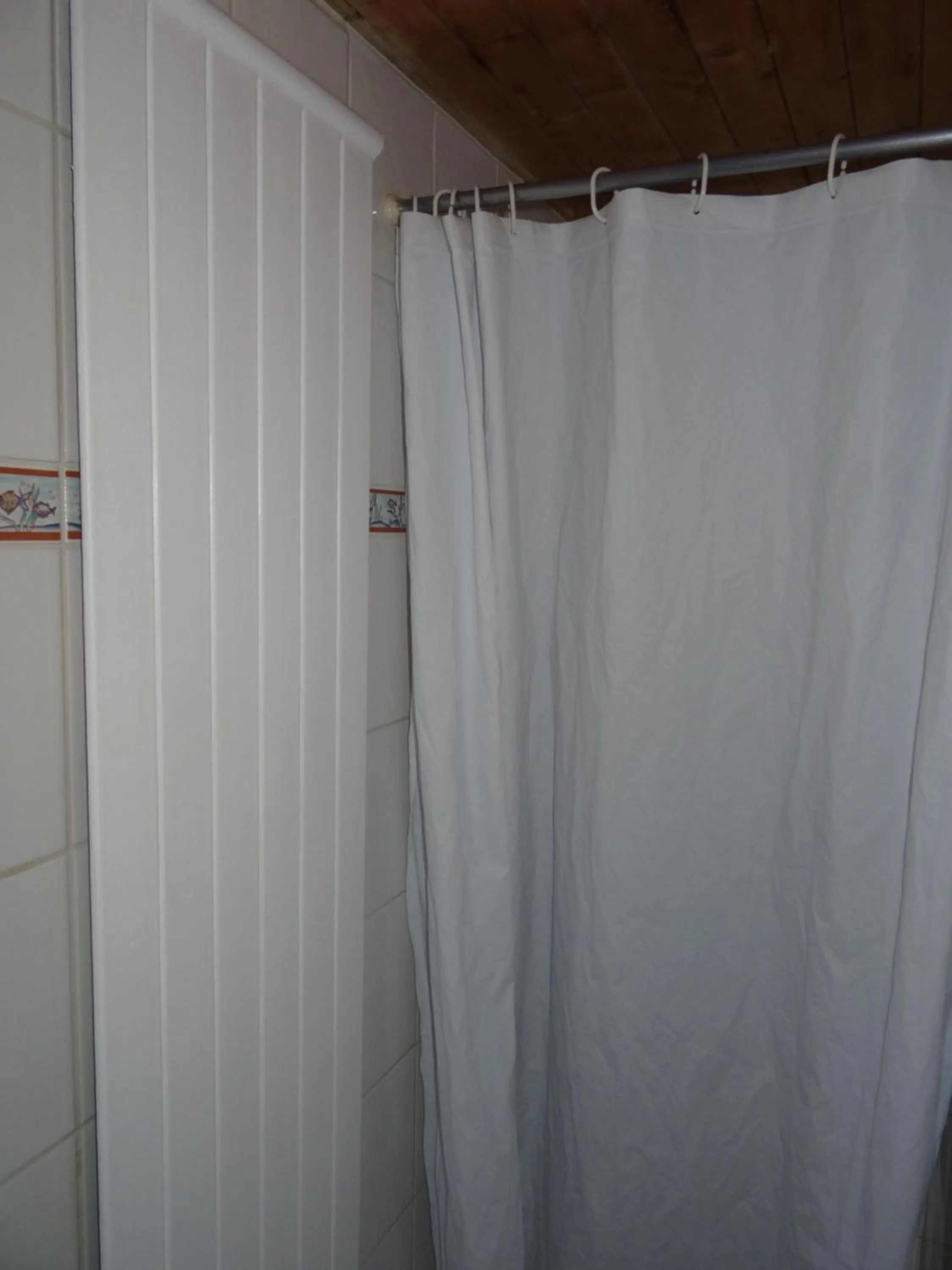 Shower in Free Spirit Lodge