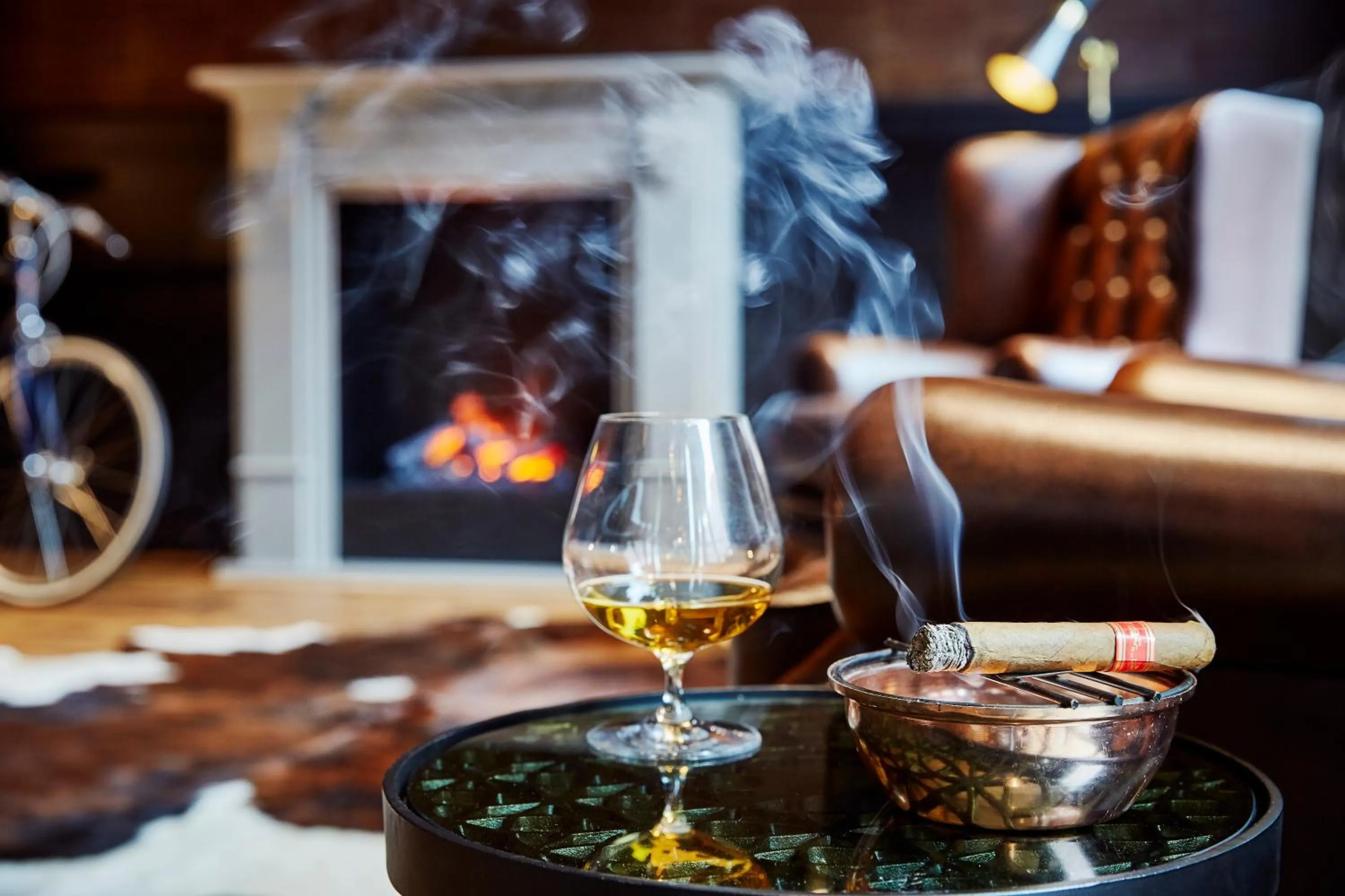 Lounge or bar in Me and All Hotel Mainz, by Hyatt