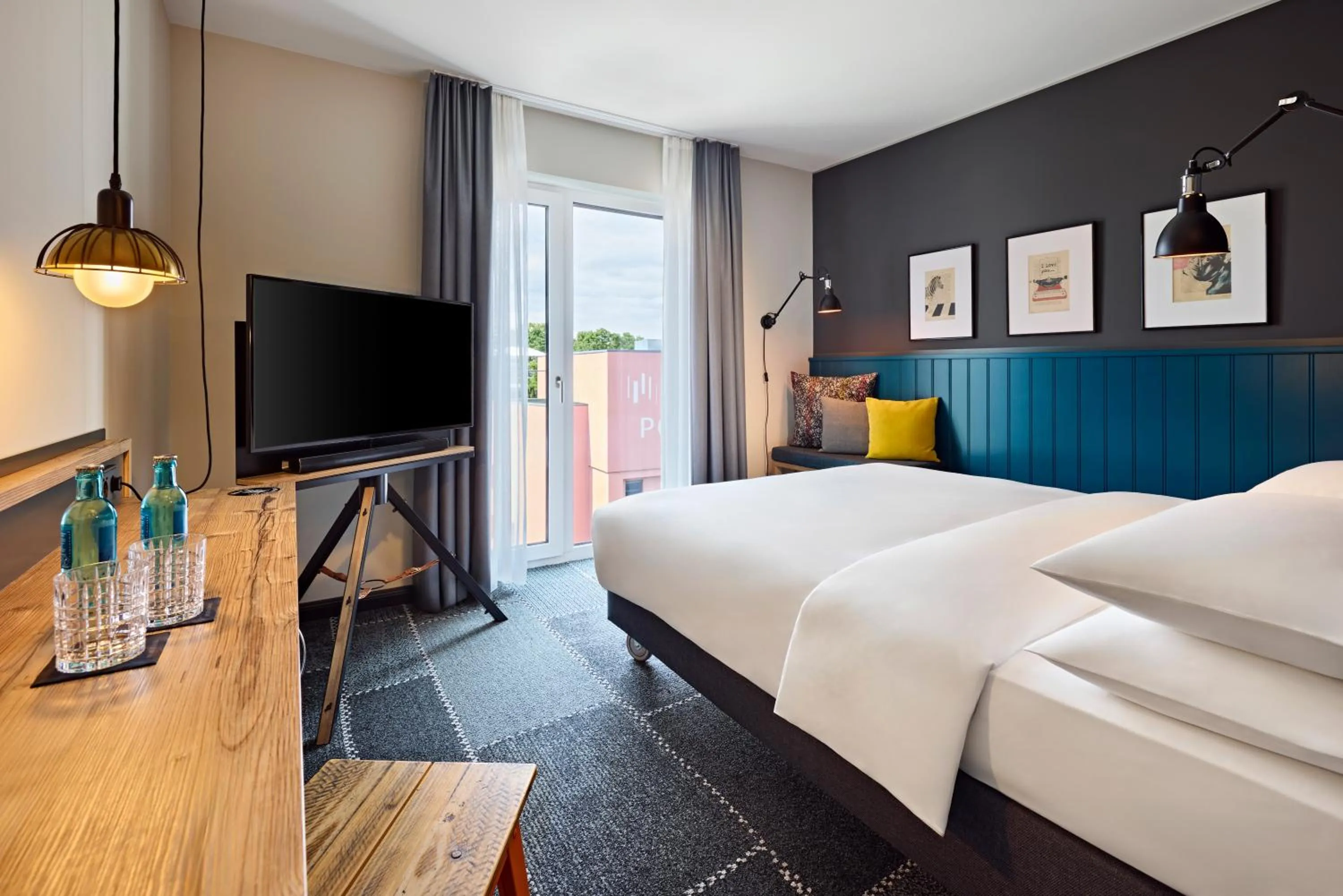 Bedroom, Bed in Me and All Hotel Mainz, by Hyatt