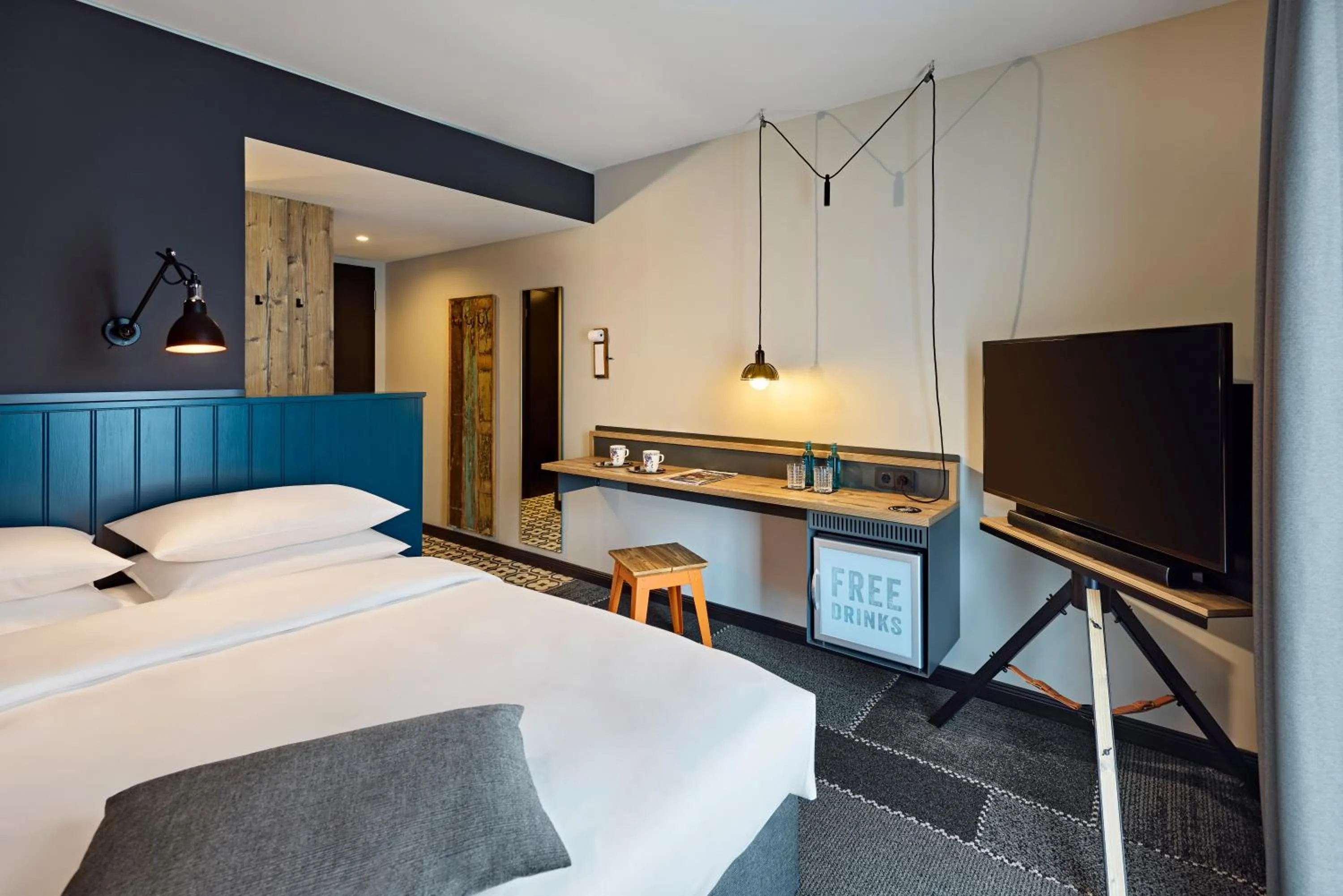 Bedroom, Bed in Me and All Hotel Mainz, by Hyatt