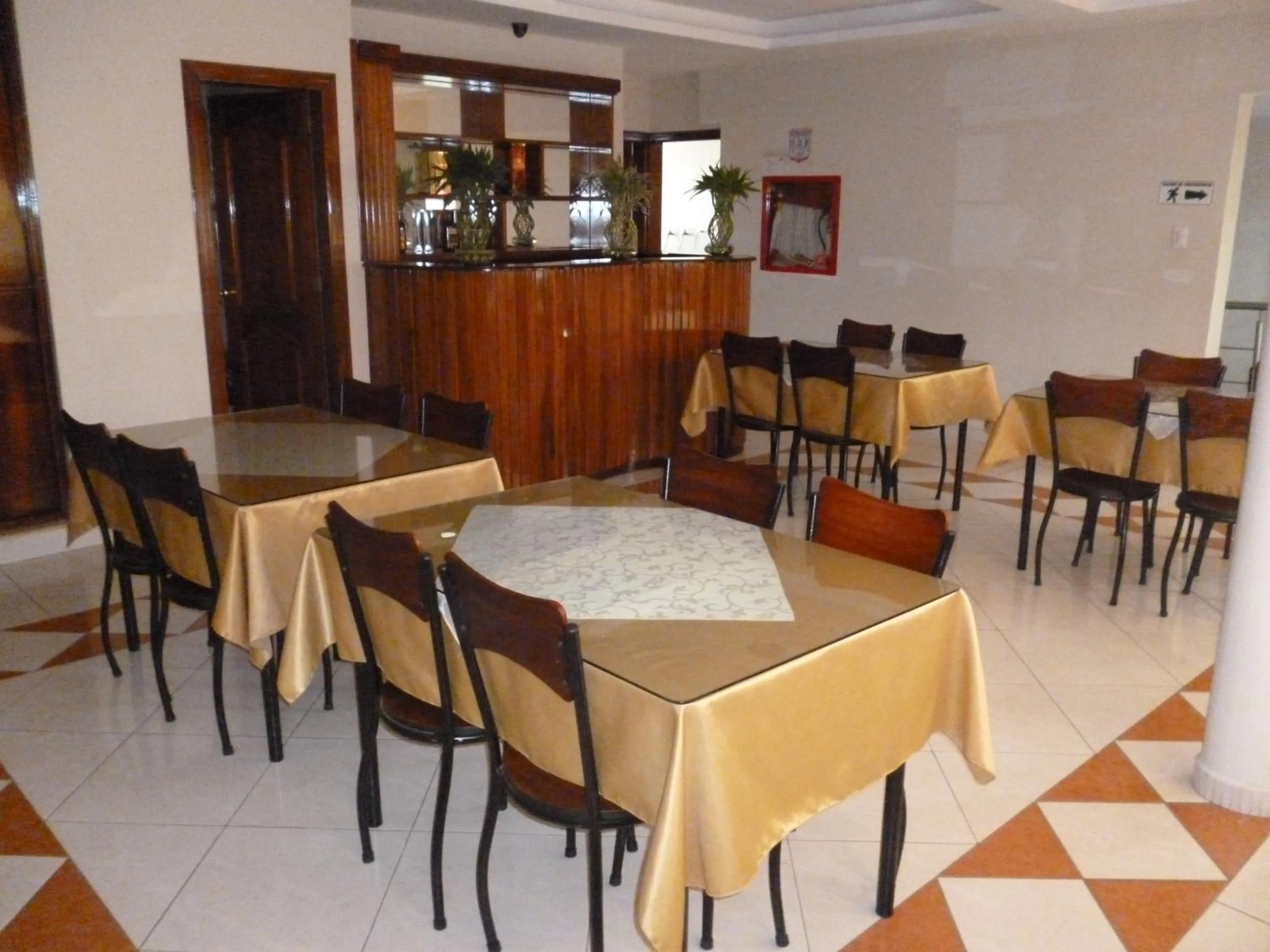 Restaurant/places to eat in Hostal Fevilamir