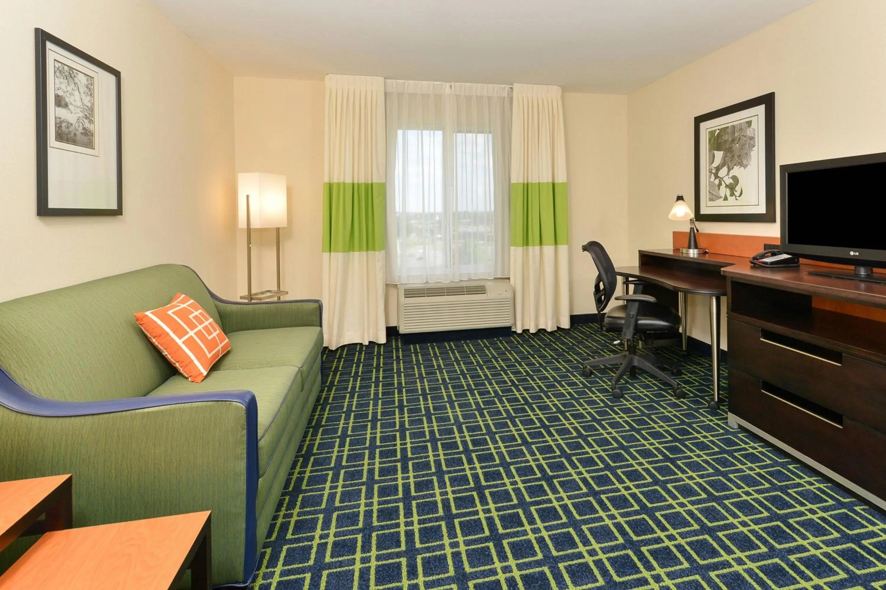 Living room in Fairfield Inn & Suites by Marriott Cedar Rapids