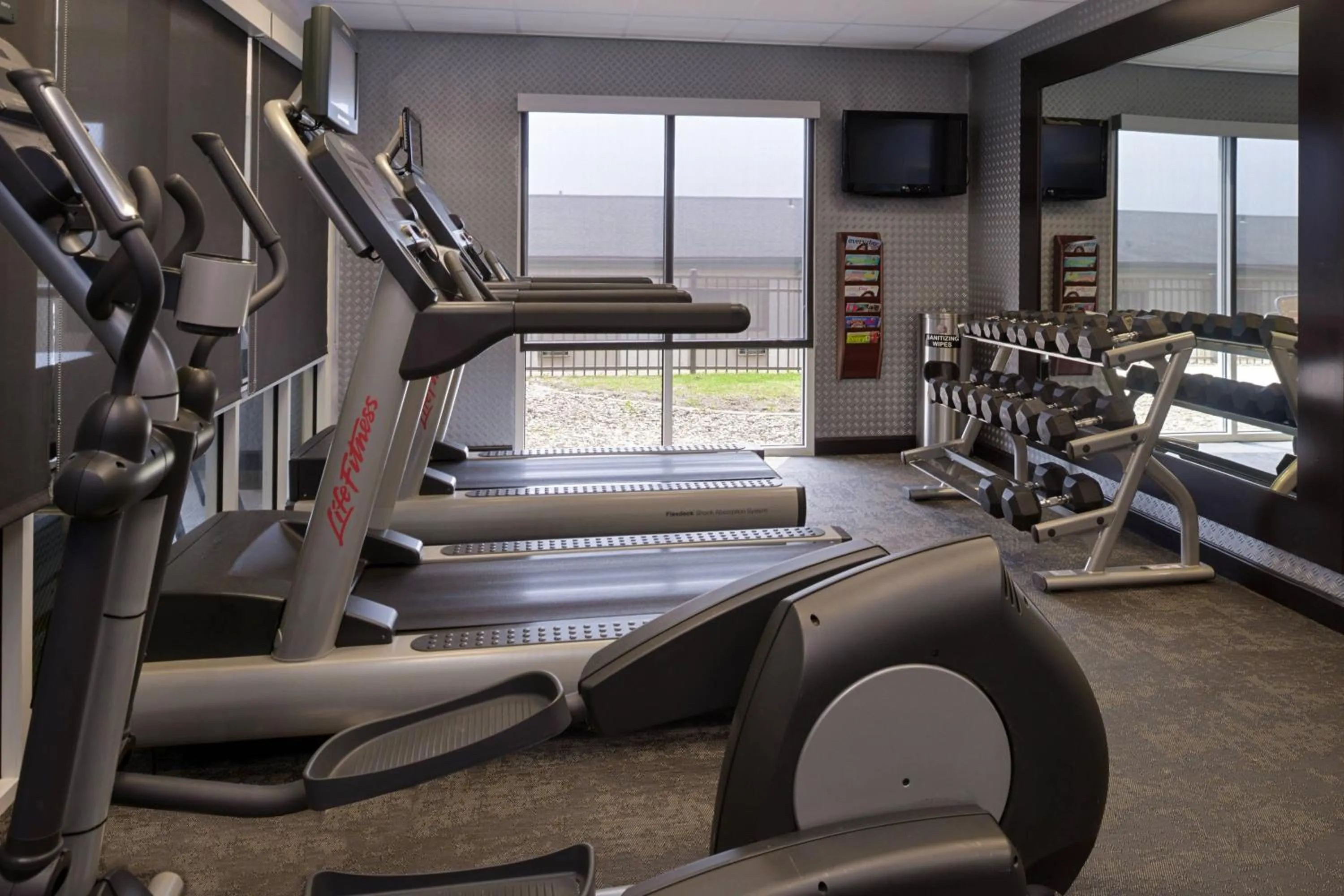 Fitness centre/facilities in Fairfield Inn & Suites by Marriott Cedar Rapids