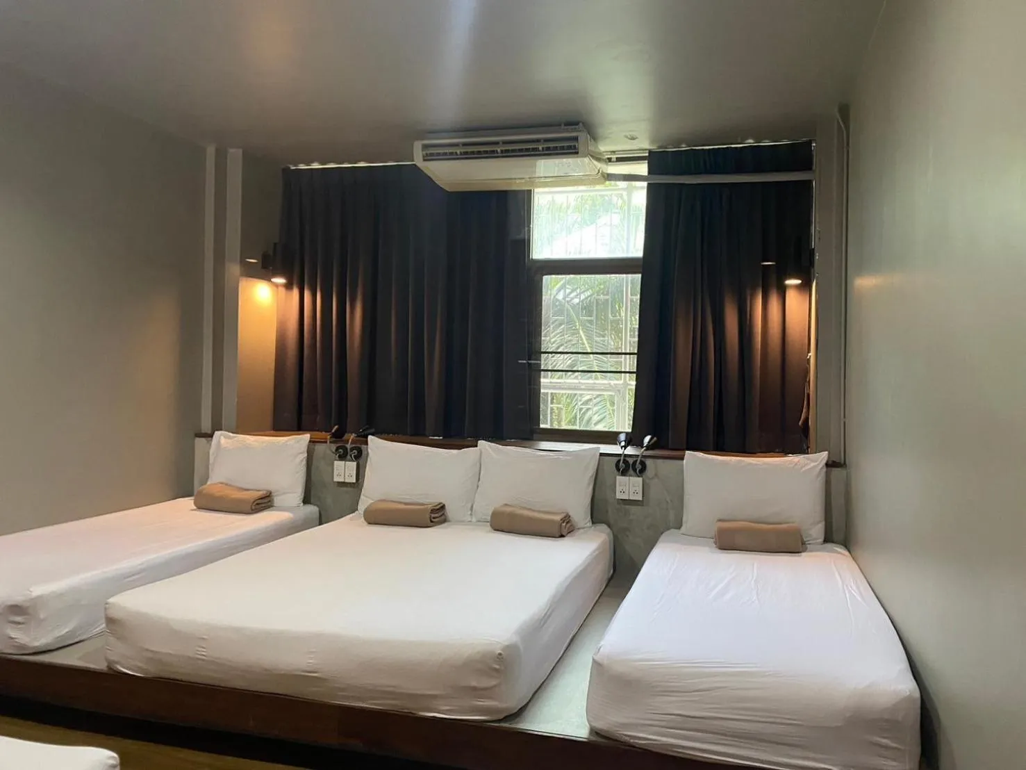 Bed in Yaksa Private