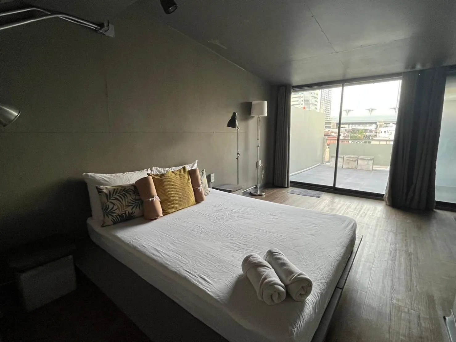 Bed in Yaksa Private