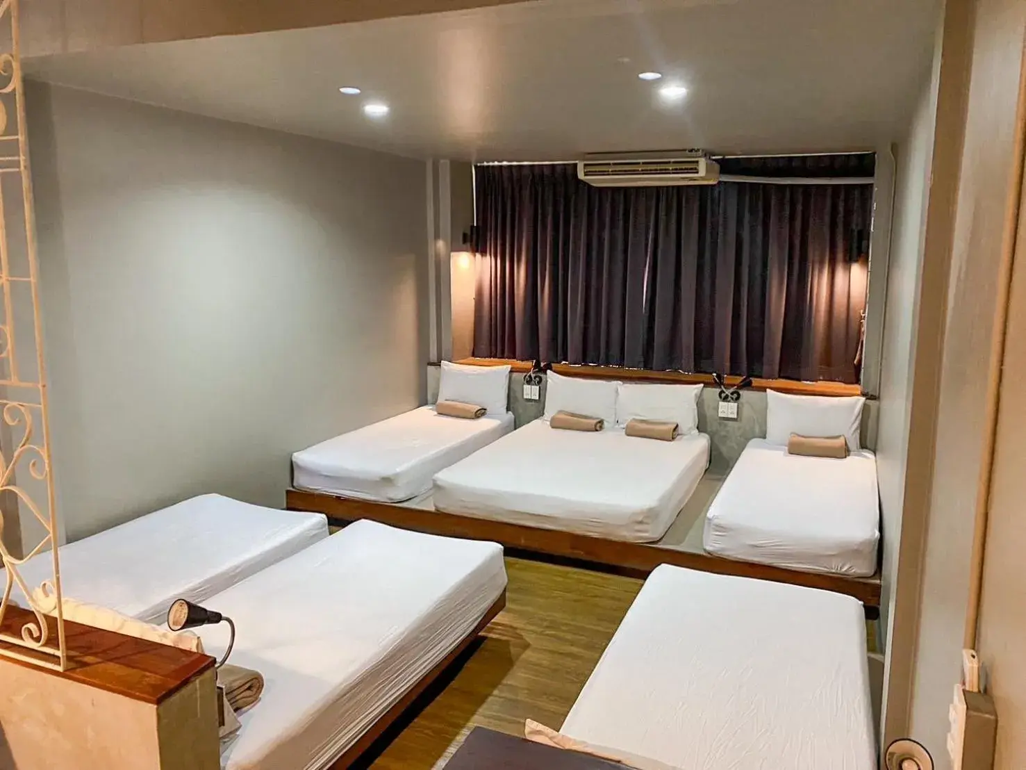 Bed in Yaksa Private Bed in Yaksa Private