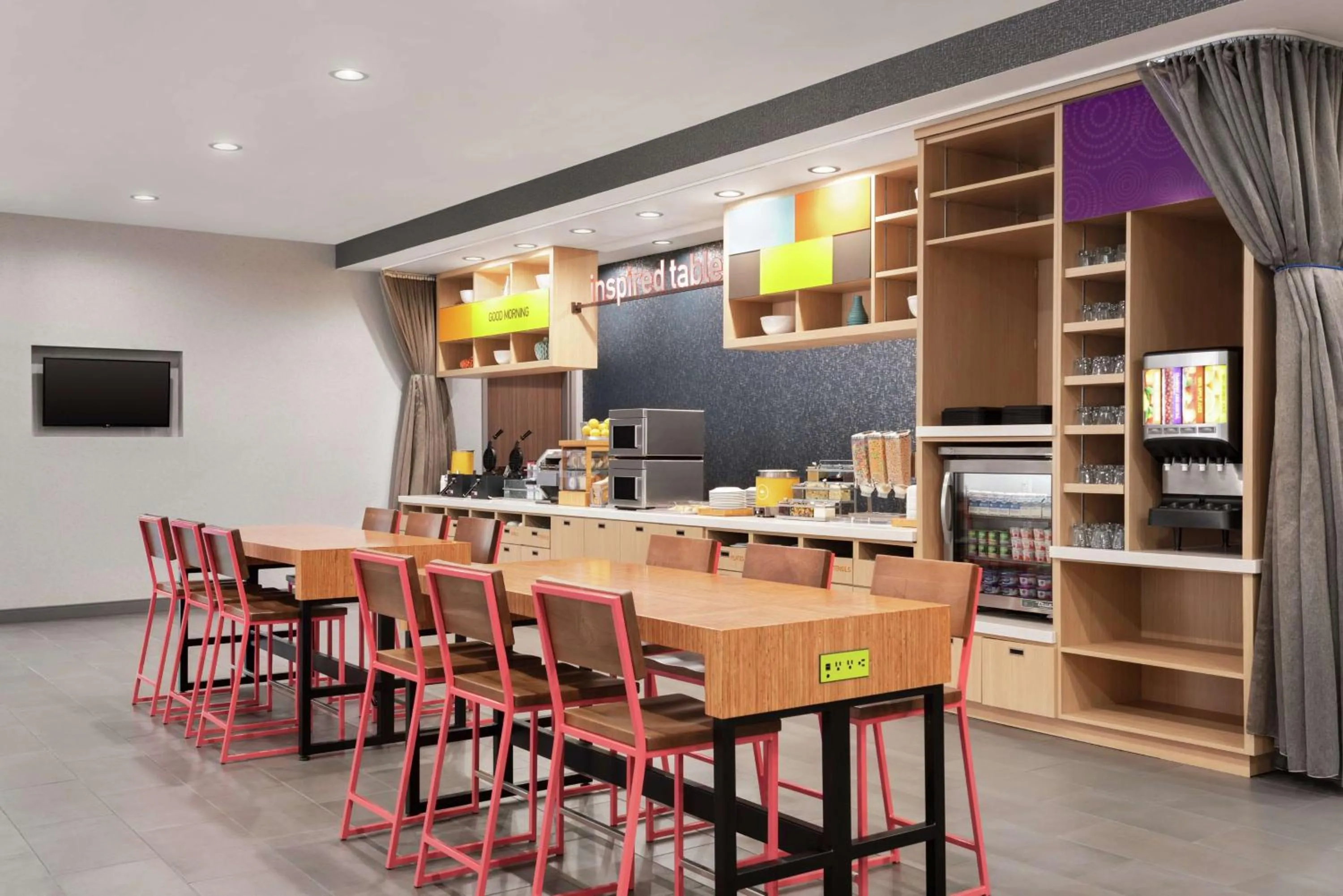 Dining area in Home2 Suites By Hilton Columbia Harbison