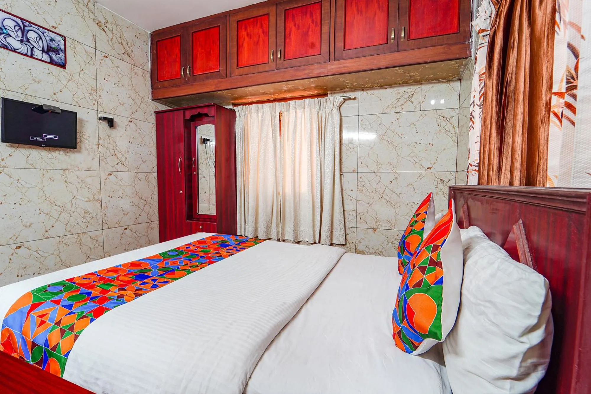 Bed in FabExpress Apple Grand - 200m from Our Lady of Fatima Church