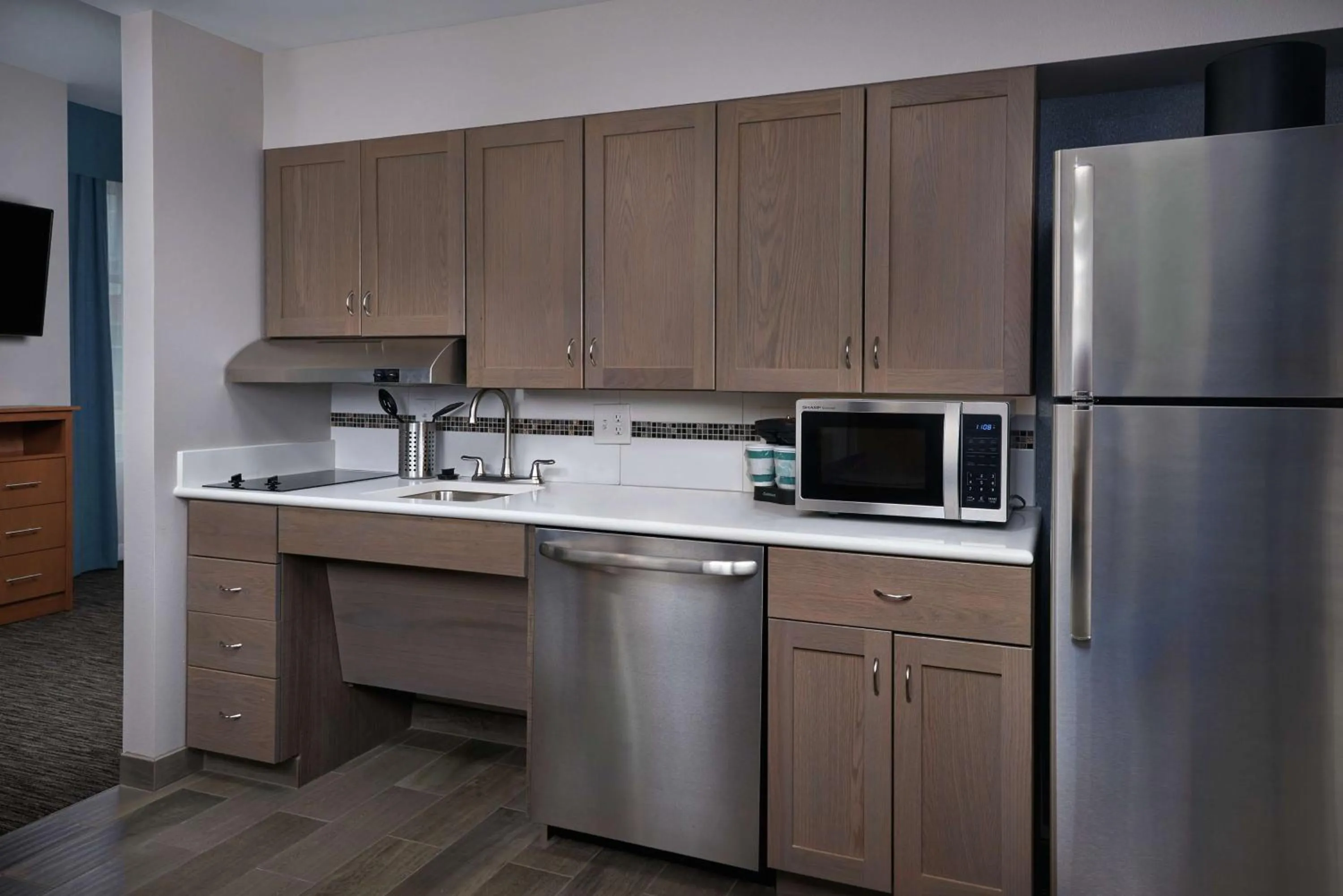 Kitchen or kitchenette in Homewood Suites By Hilton Cincinnati Midtown