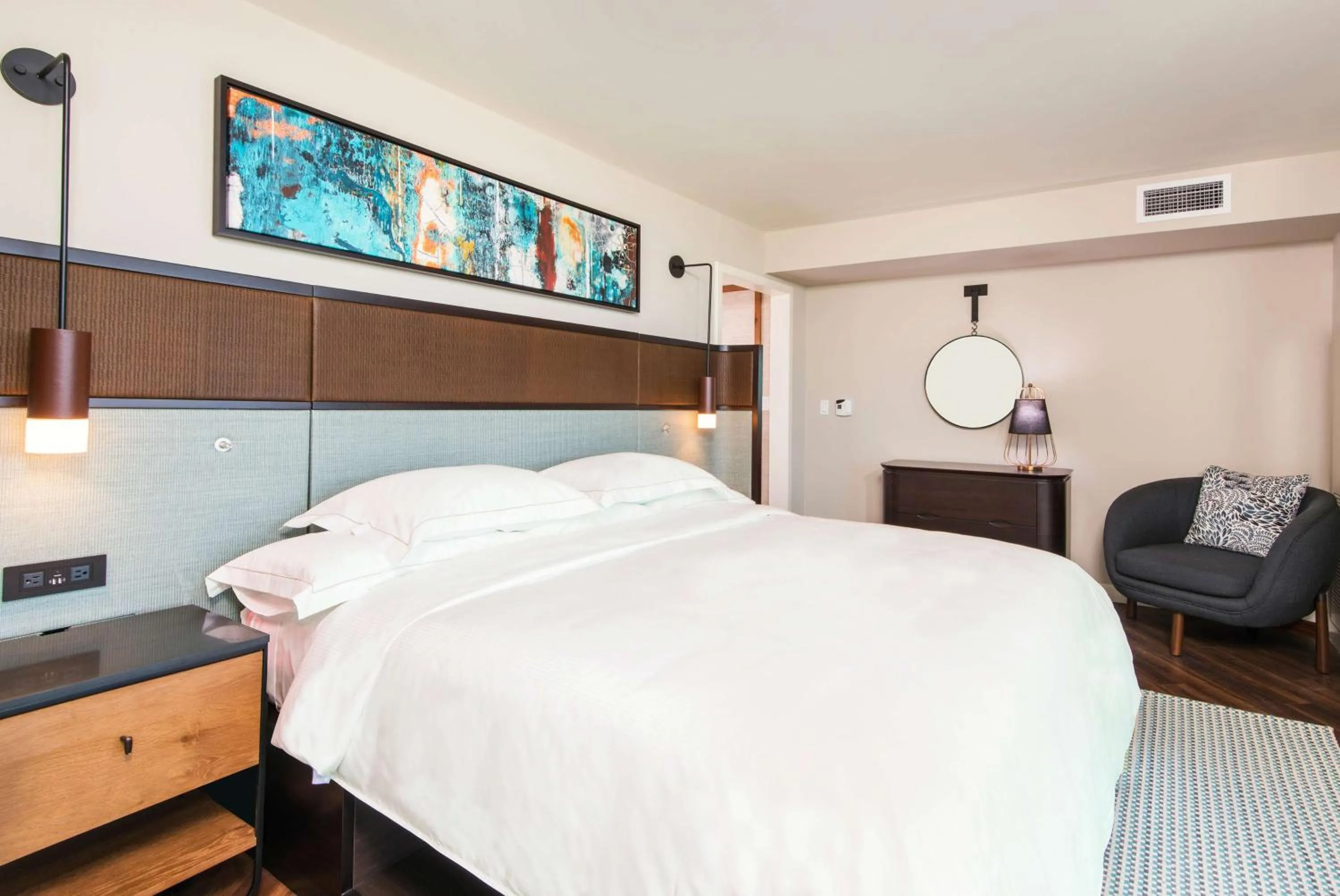 Bed in Hilton Grand Vacations Club Ocean Tower Waikoloa Village