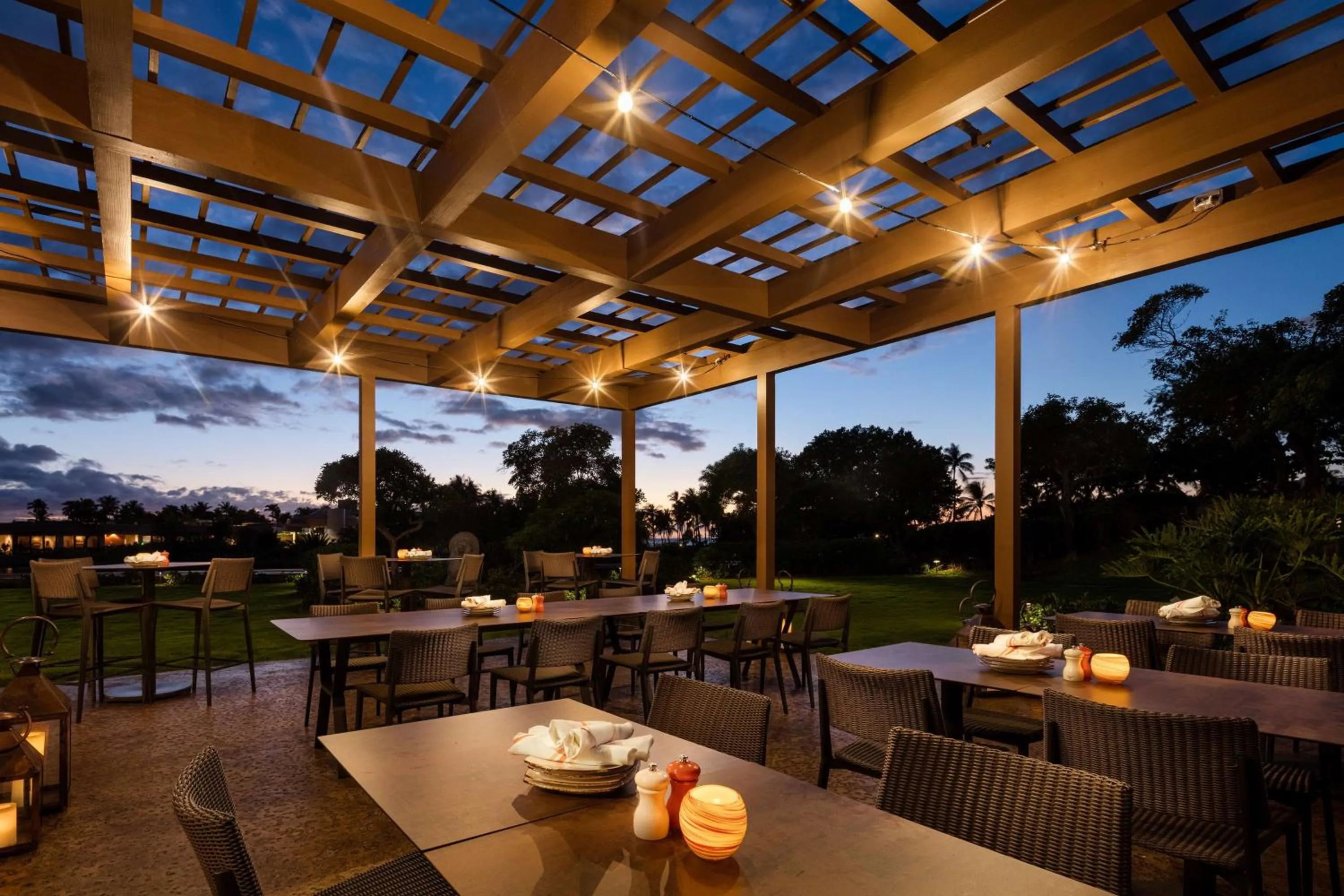 Restaurant/places to eat in Hilton Grand Vacations Club Ocean Tower Waikoloa Village