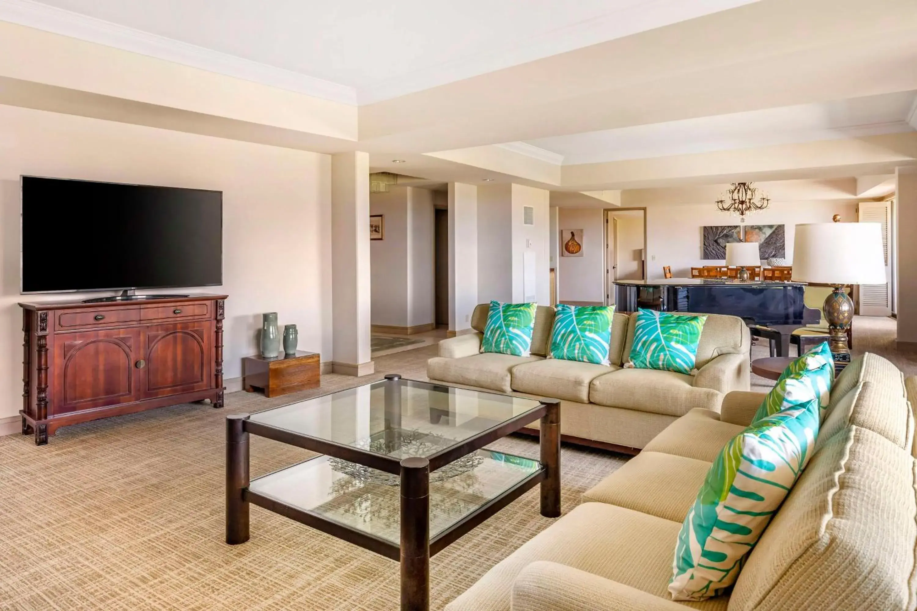 Living room in Hilton Grand Vacations Club Ocean Tower Waikoloa Village Living room in Hilton Grand Vacations Club Ocean Tower Waikoloa Village