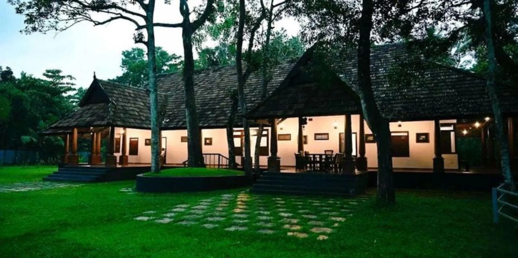 MARARI BEACH PALACE