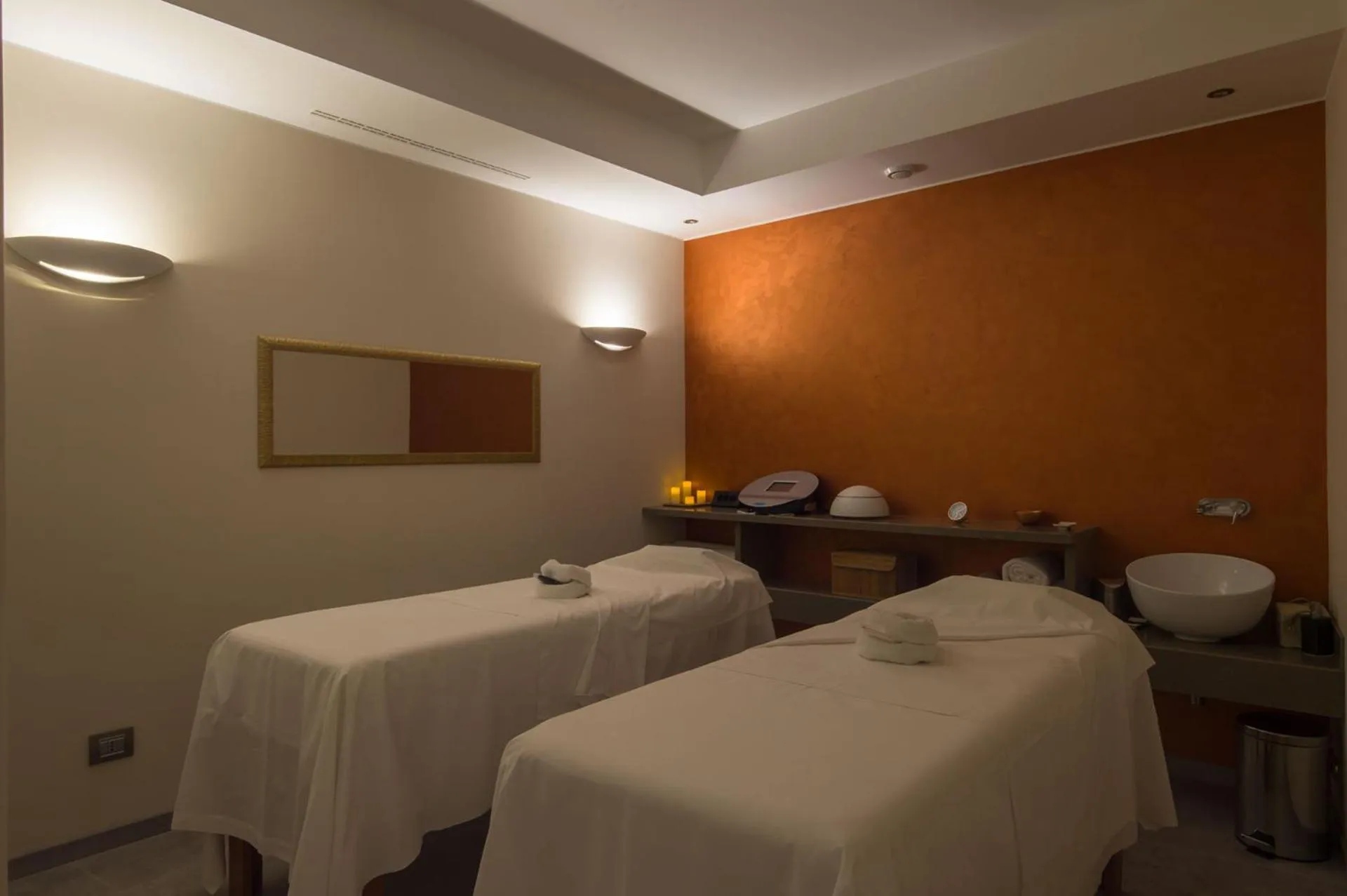 Massage in Borgo La Chiaracia Resort & SPA