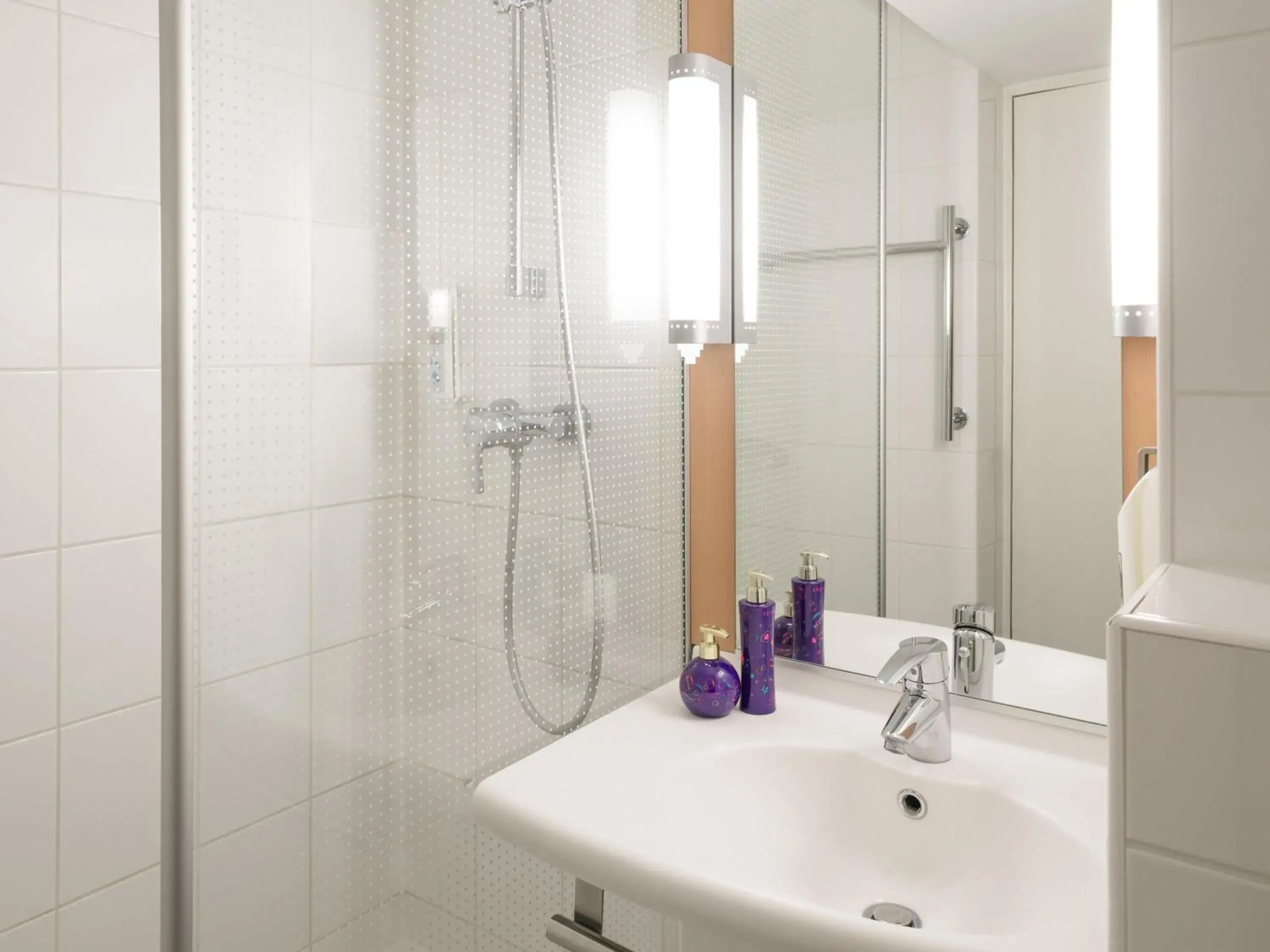 Bedroom in ibis Valence Sud Bedroom in ibis Valence Sud