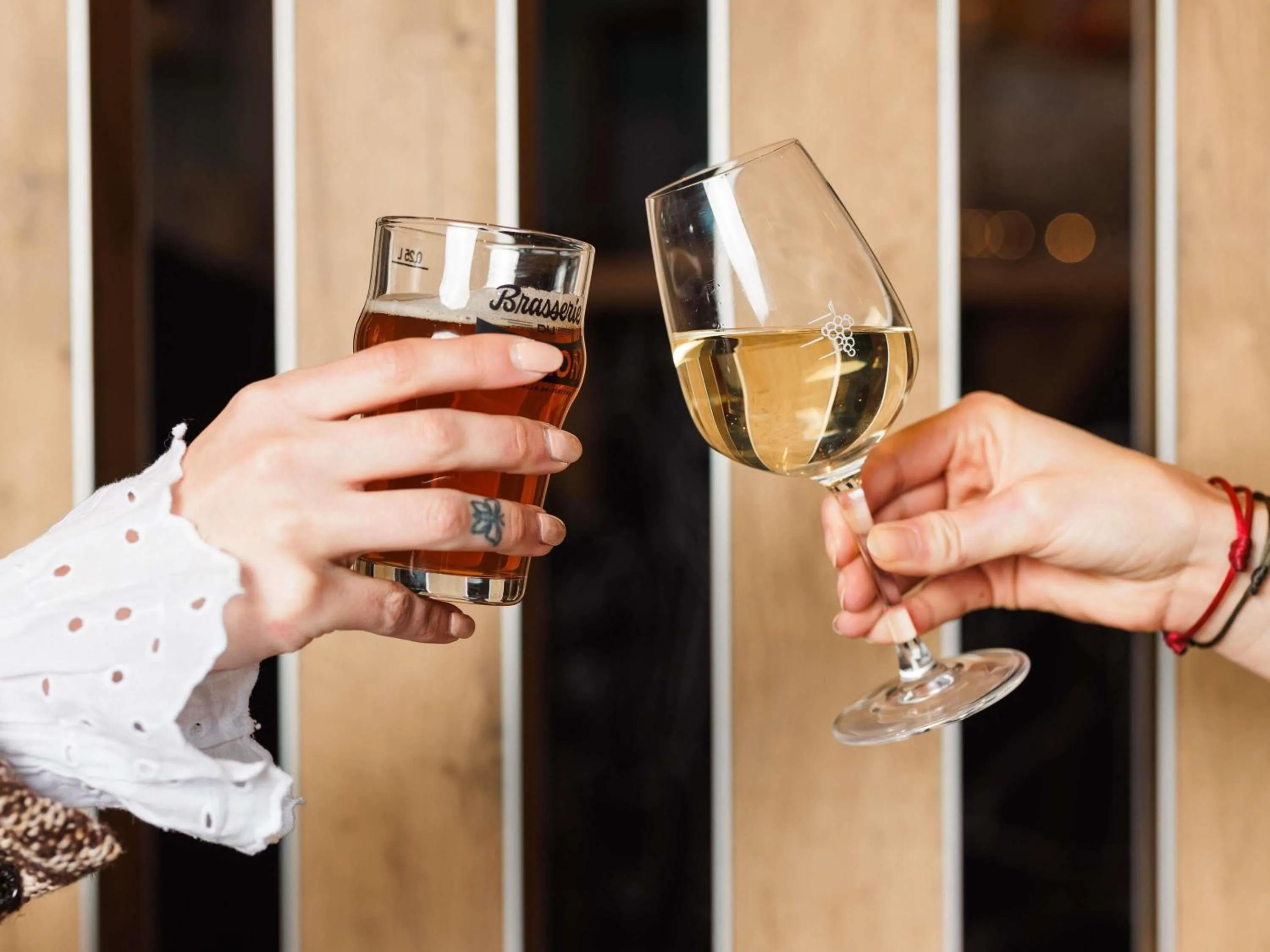 Lounge or bar in ibis Valence Sud