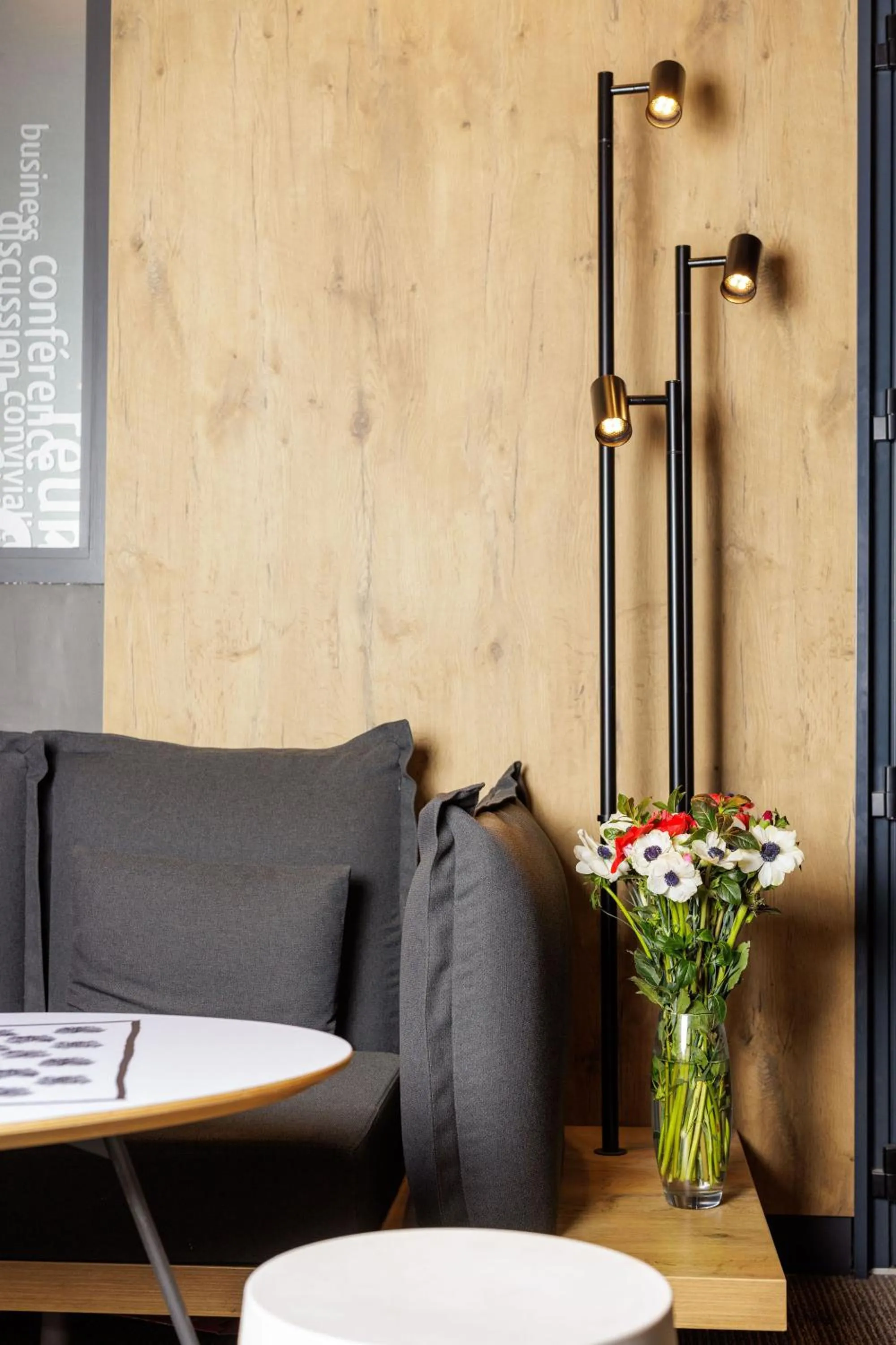 Living room in ibis Valence Sud