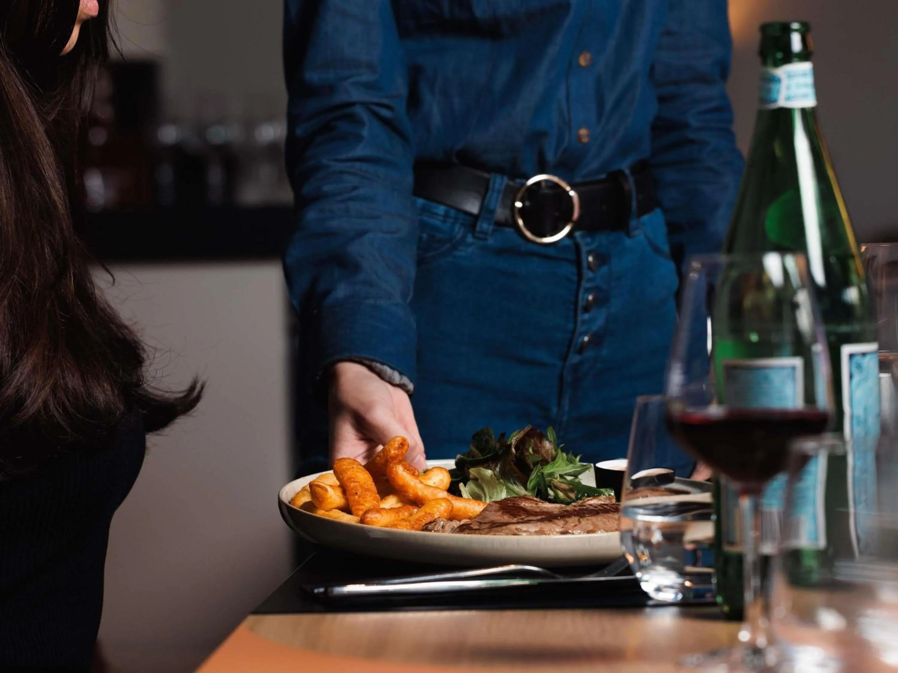 Restaurant/places to eat in ibis Valence Sud