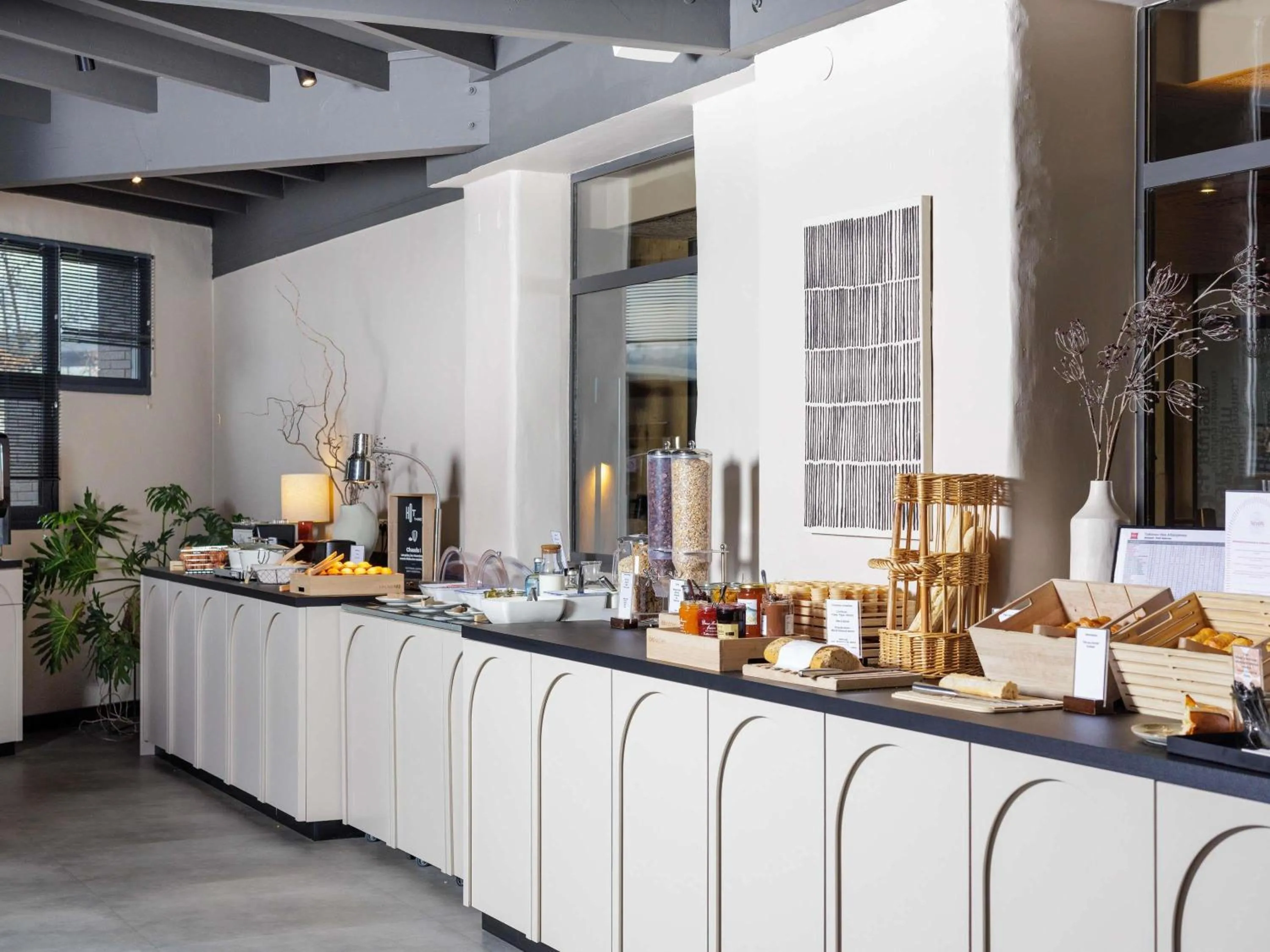 Property building in ibis Valence Sud