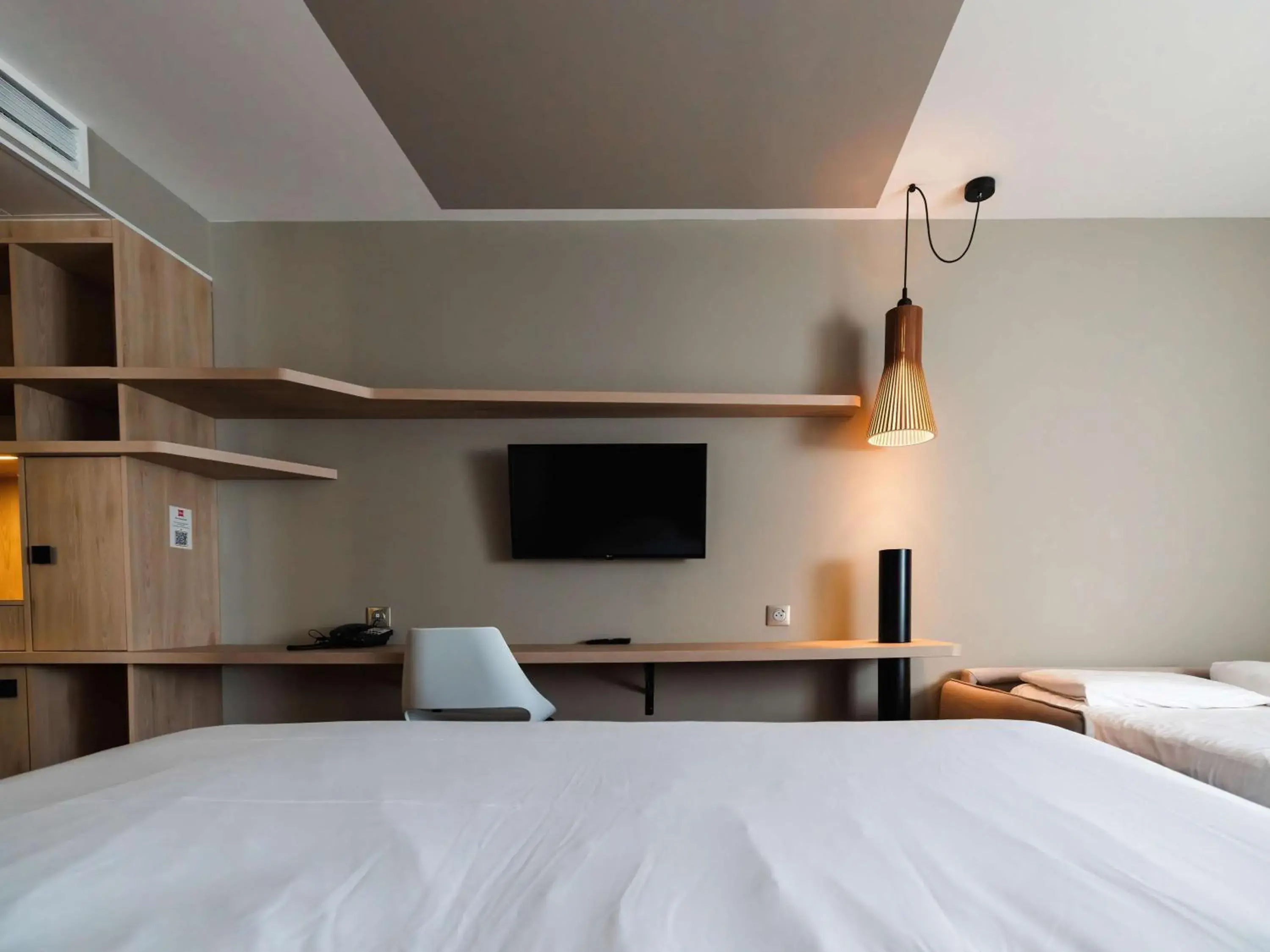 Bedroom, Bed in ibis Valence Sud Bedroom, Bed in ibis Valence Sud