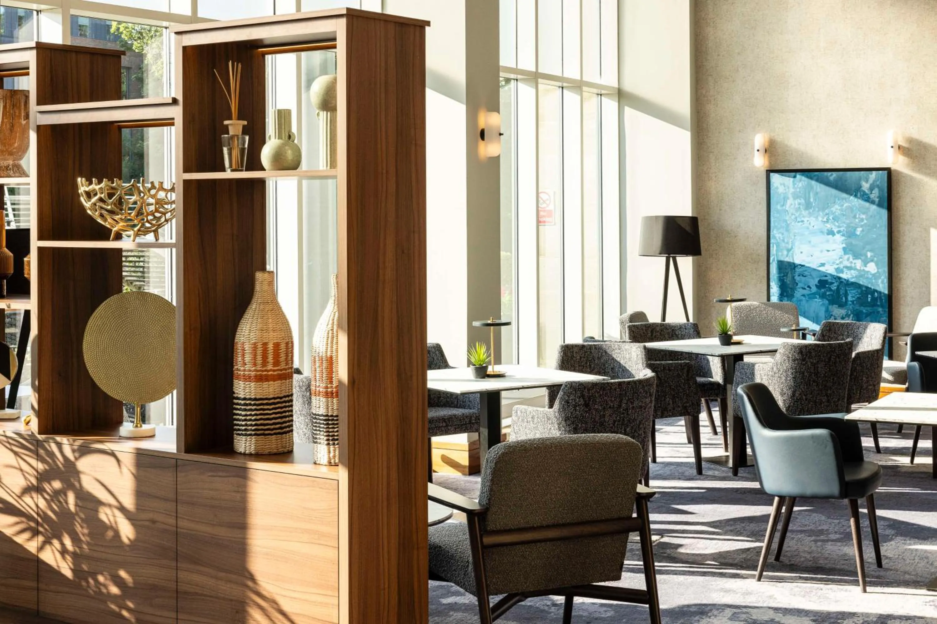 Lounge or bar in Radisson Blu Hotel, Durham