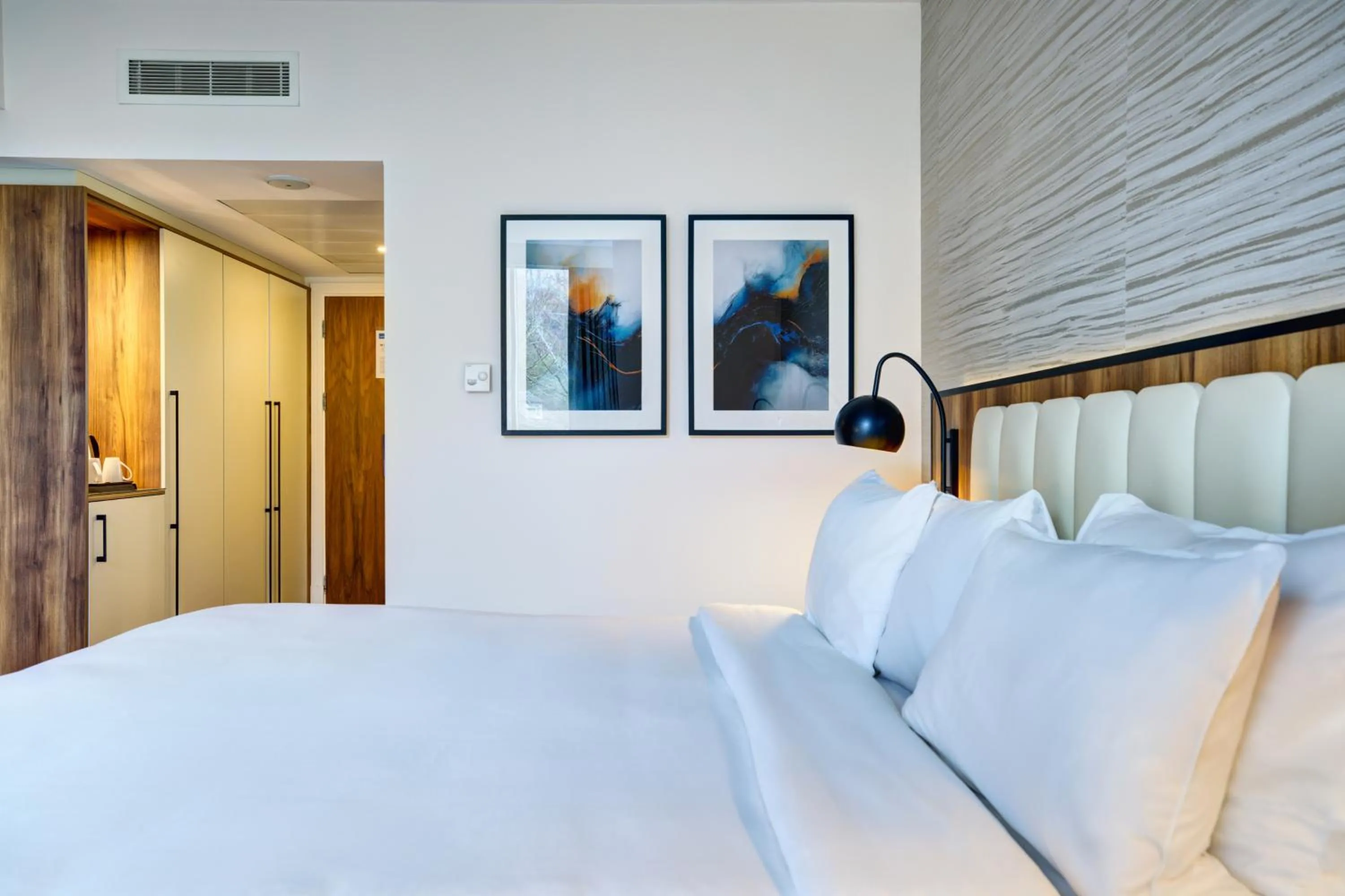 Bedroom, Bed in Radisson Blu Hotel, Durham