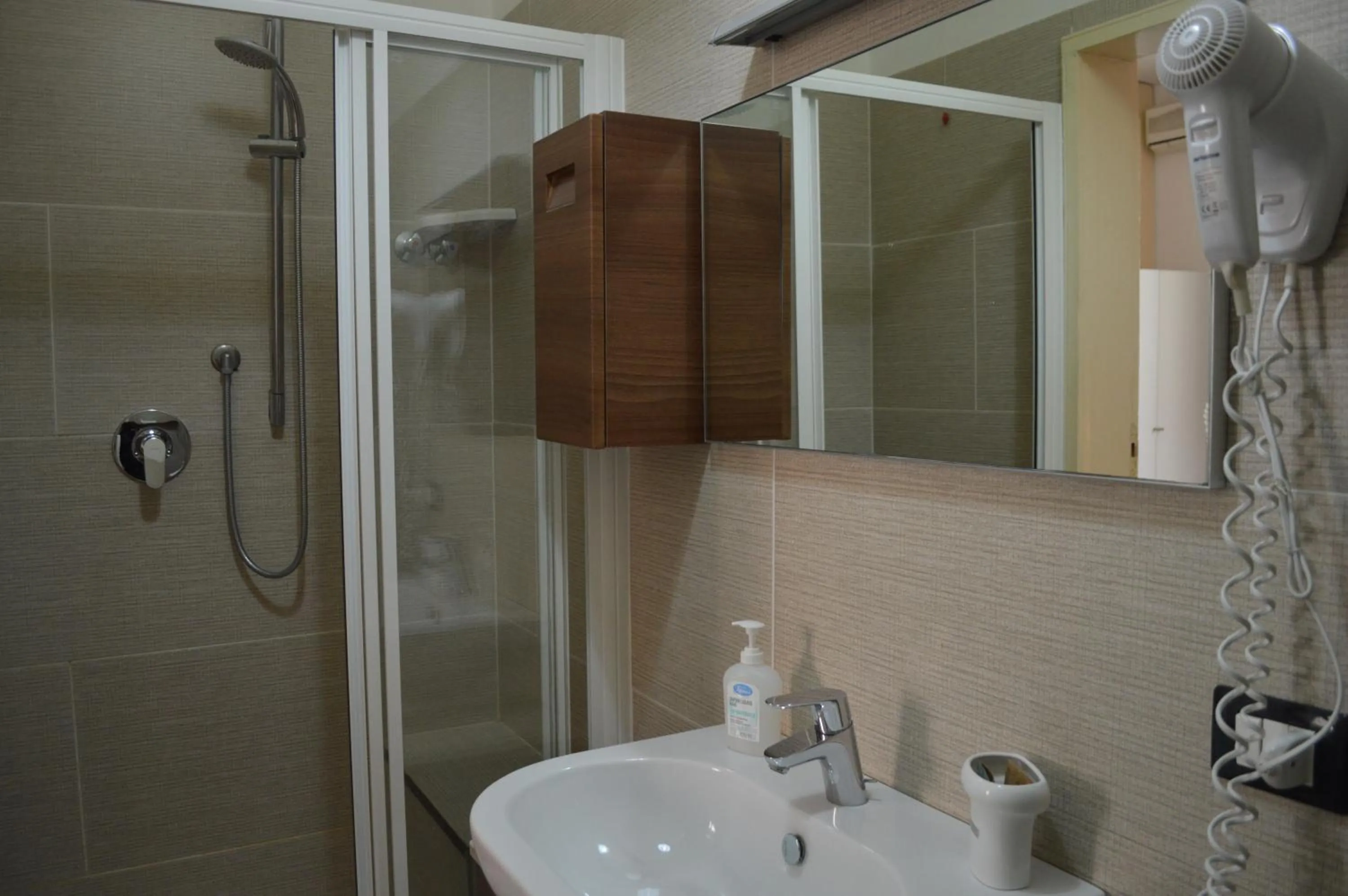 Shower in B&B Casa Laganà