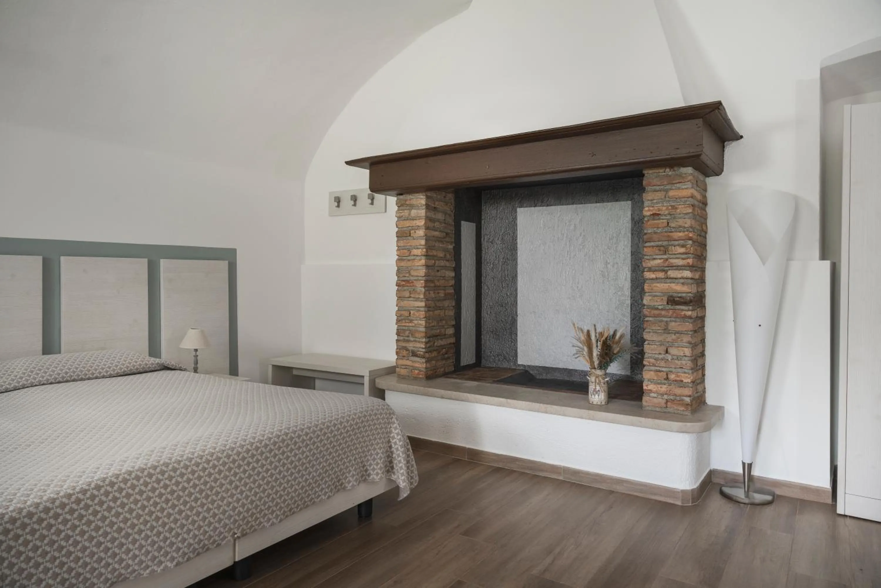 fireplace, Bed in Agriturismo La Filanda