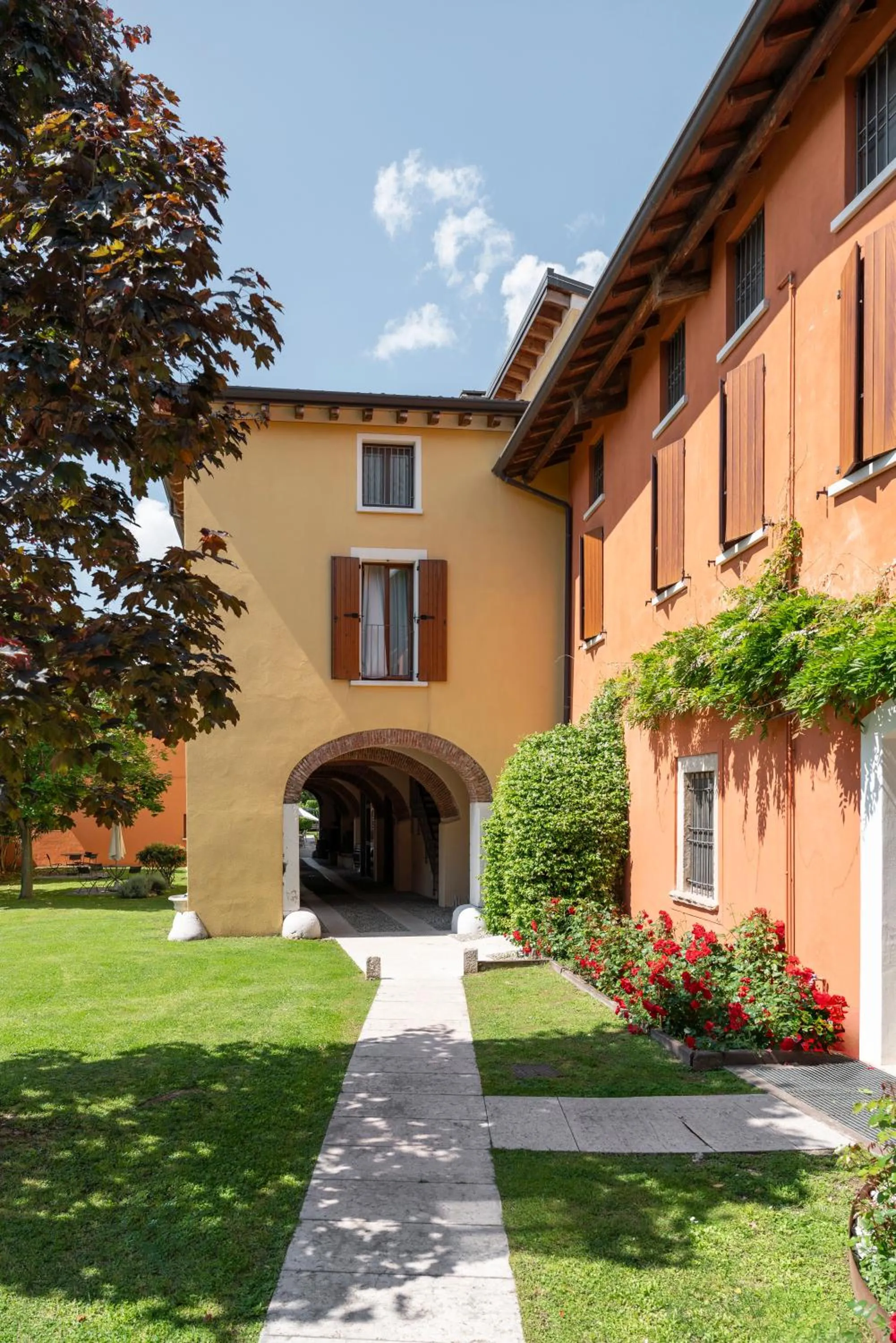 Inner courtyard view in Agriturismo La Filanda