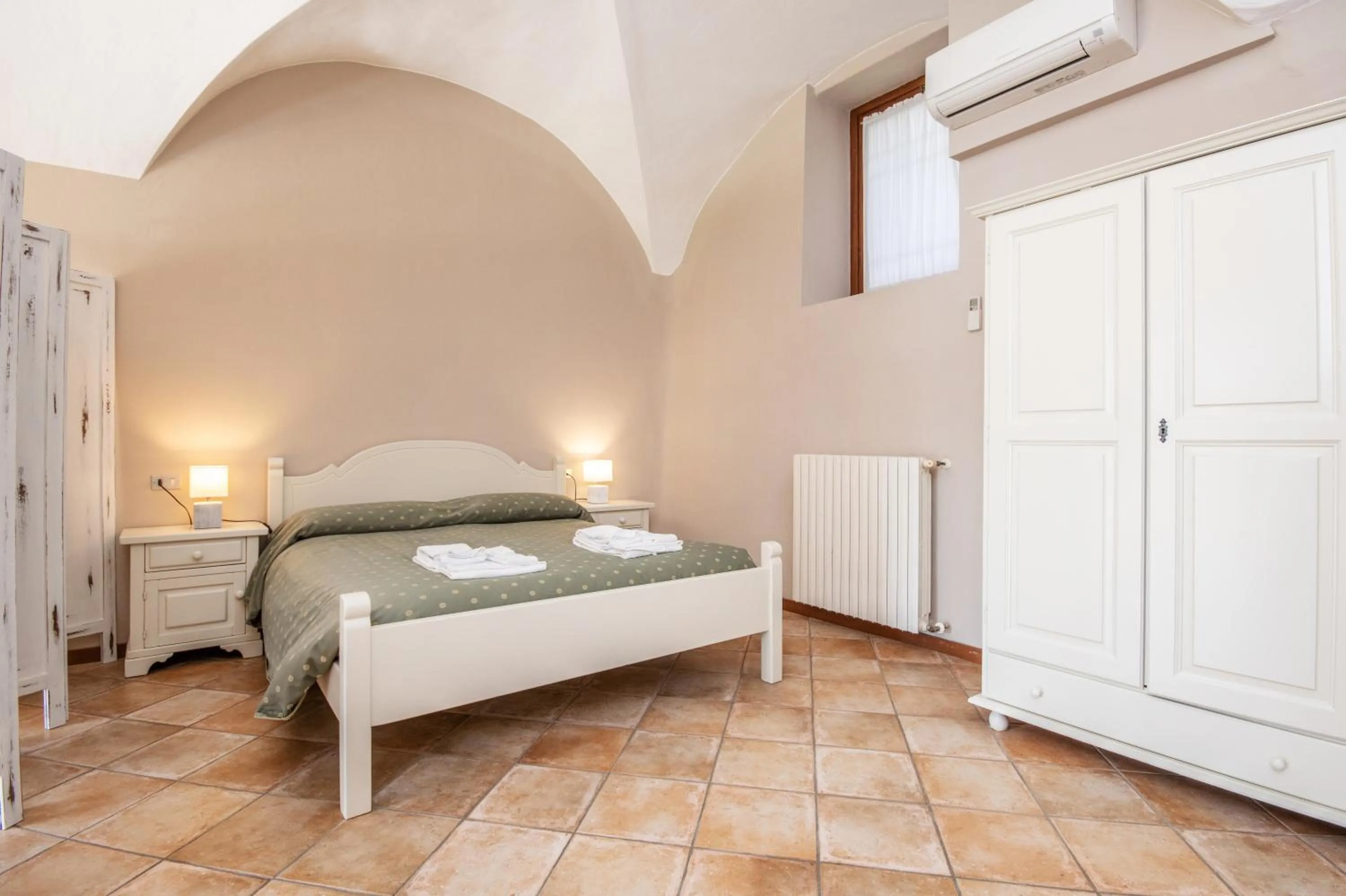 Bedroom, Bed in Agriturismo La Filanda