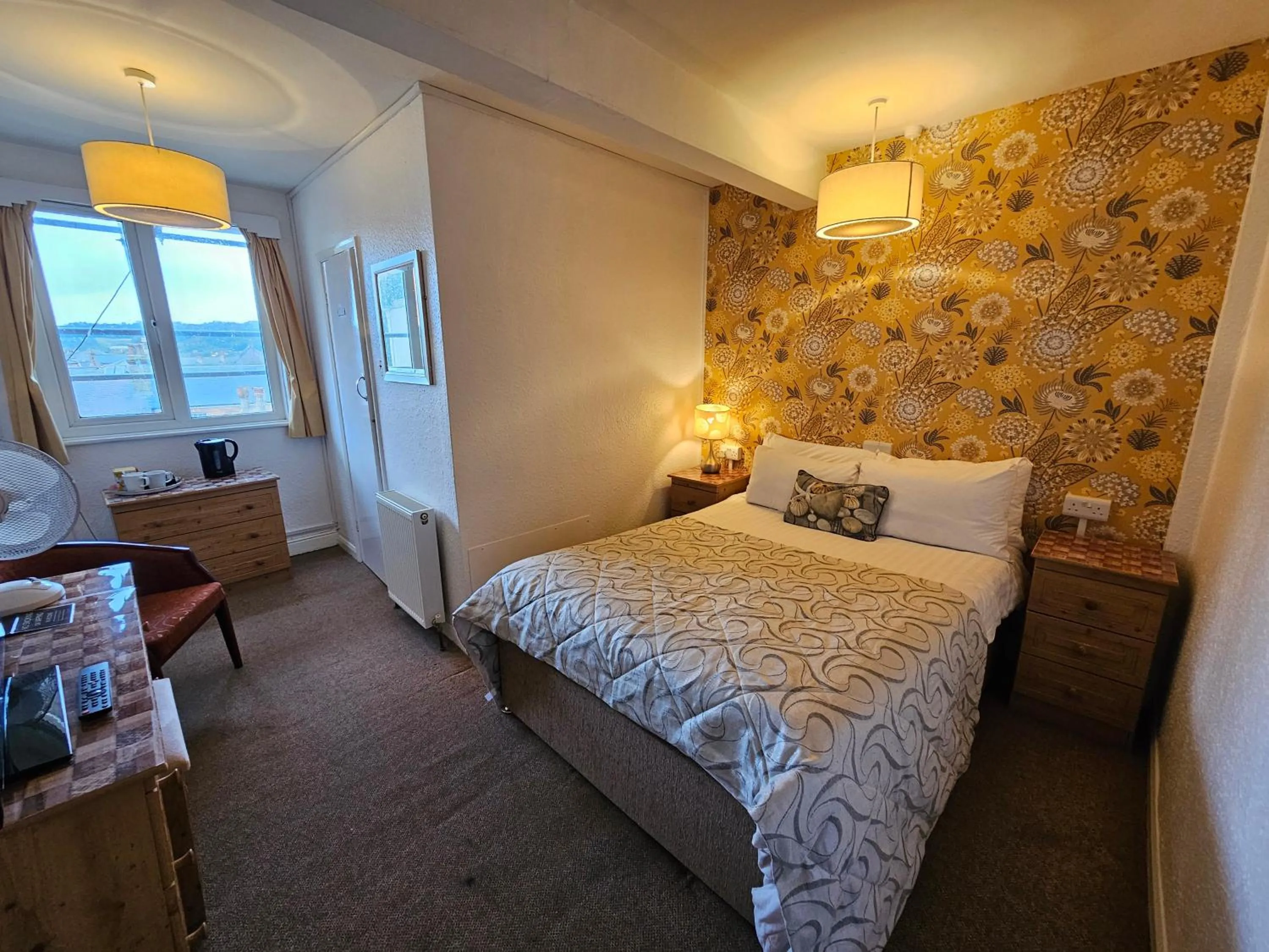 Bedroom, Bed in Rivelyn Hotel Bar & Restaurant