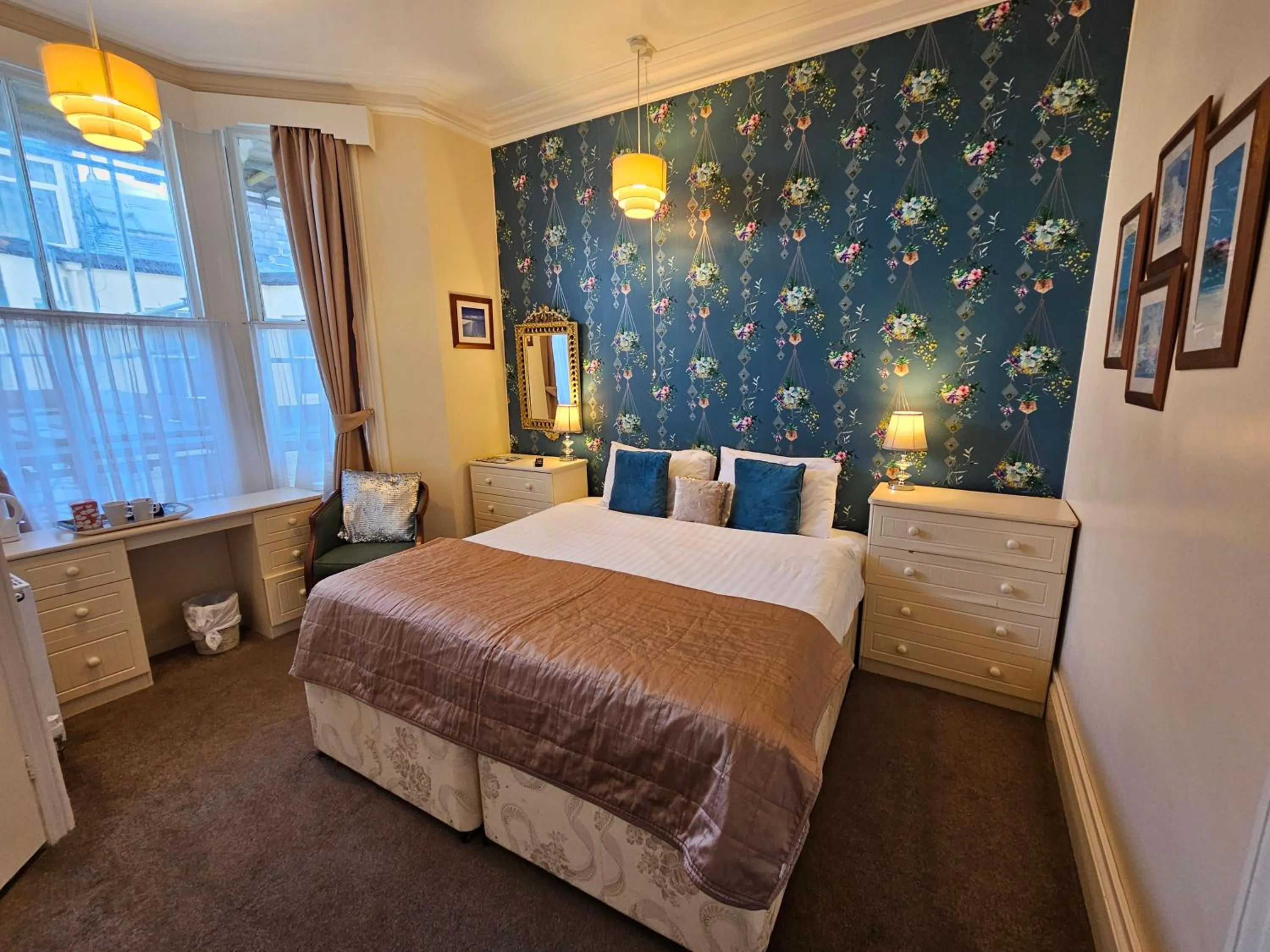 Bedroom, Bed in Rivelyn Hotel Bar & Restaurant