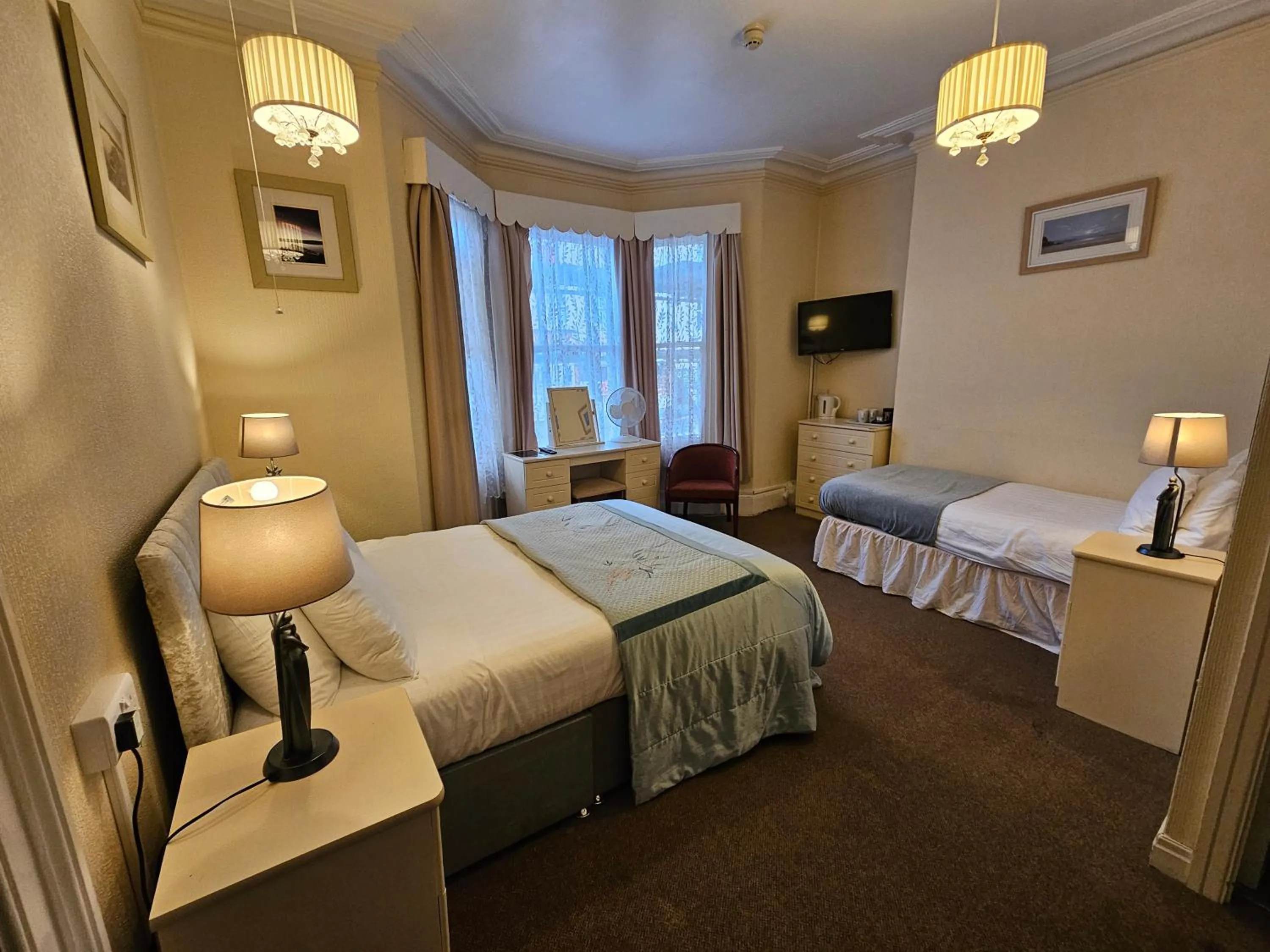 Bedroom, Bed in Rivelyn Hotel Bar & Restaurant